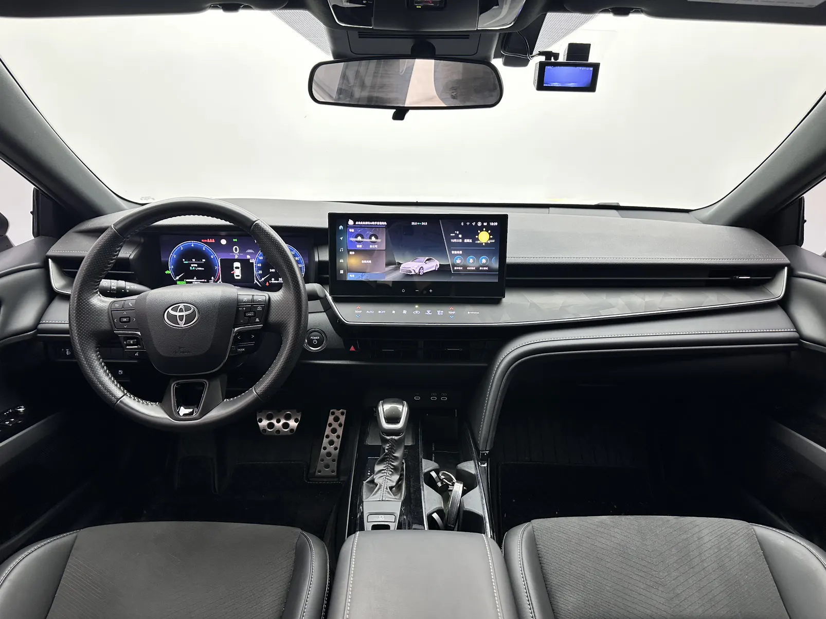 Toyota Camry, 2024 10
