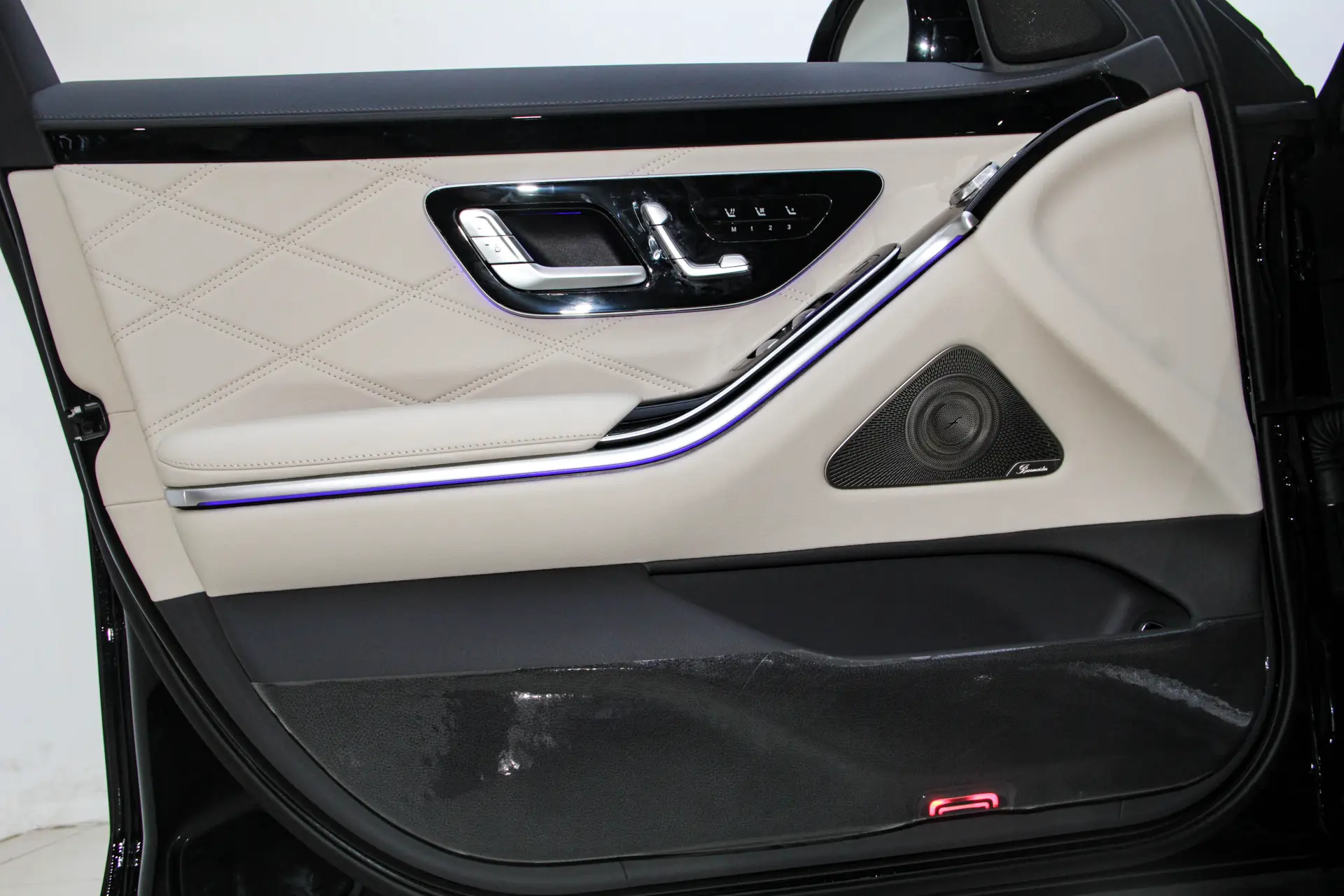 Mercedes-Benz S 480 4MATIC, 2025 16