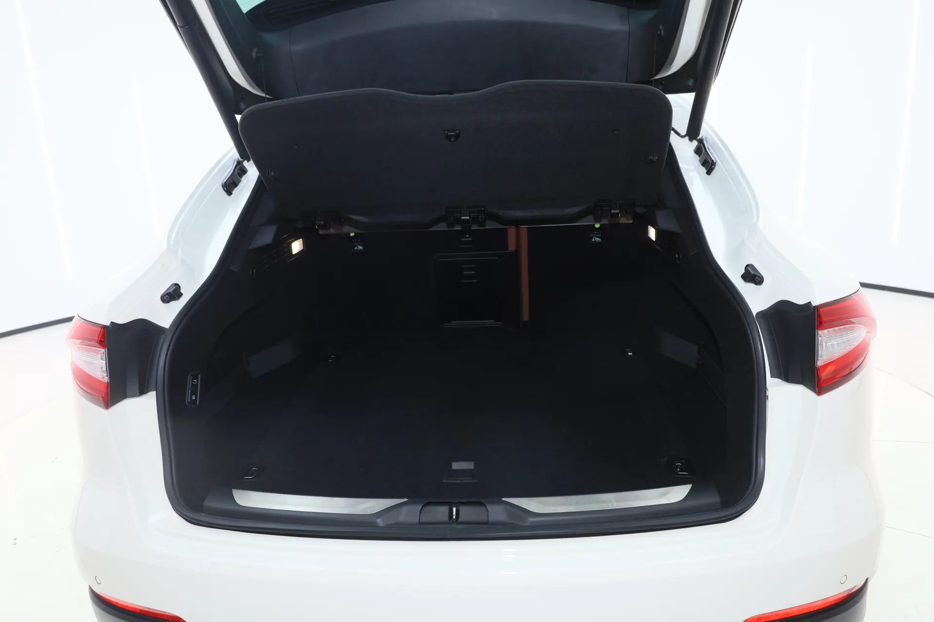 Maserati Levante, 2019 23