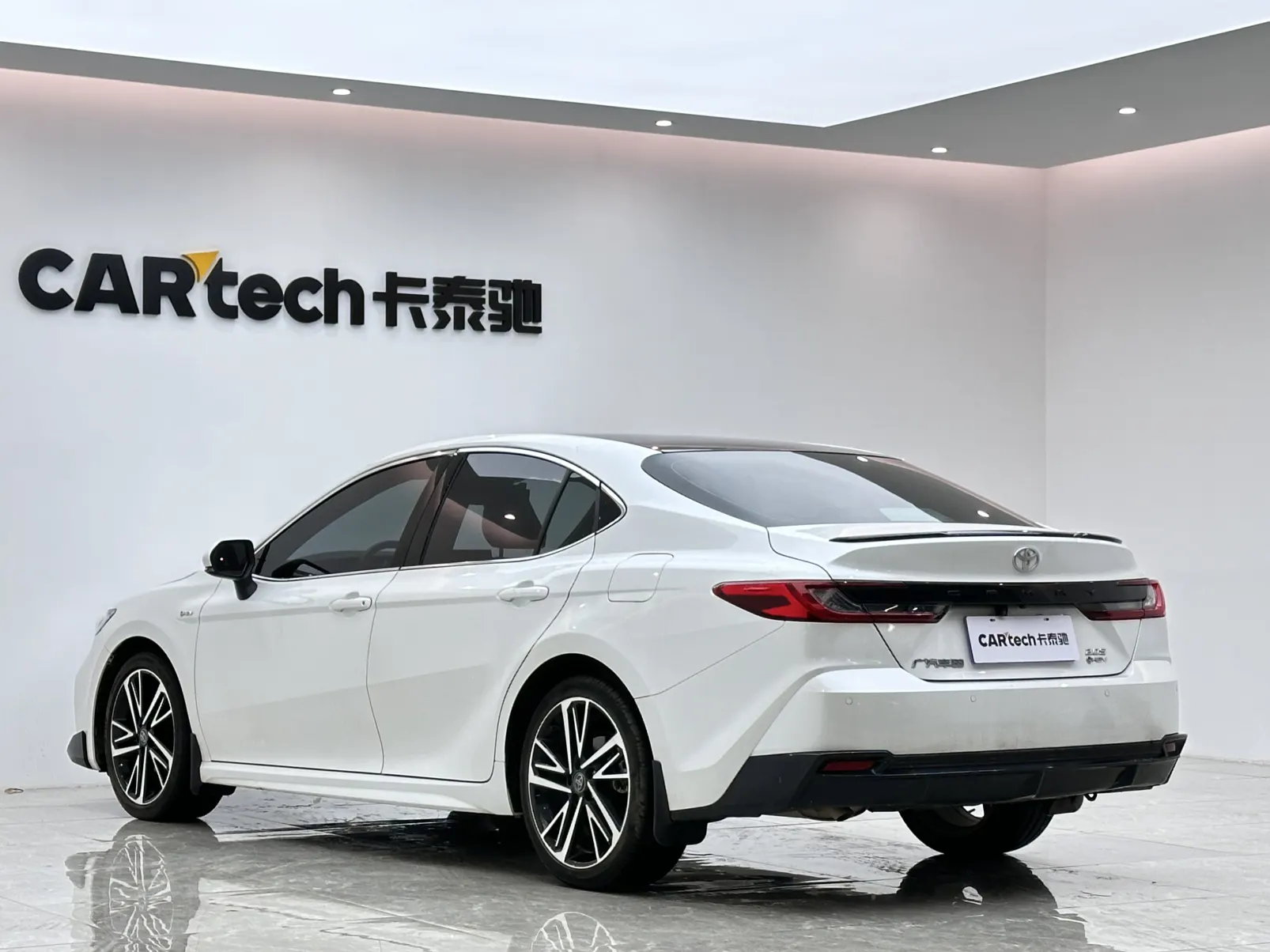 Toyota Camry, 2024 3