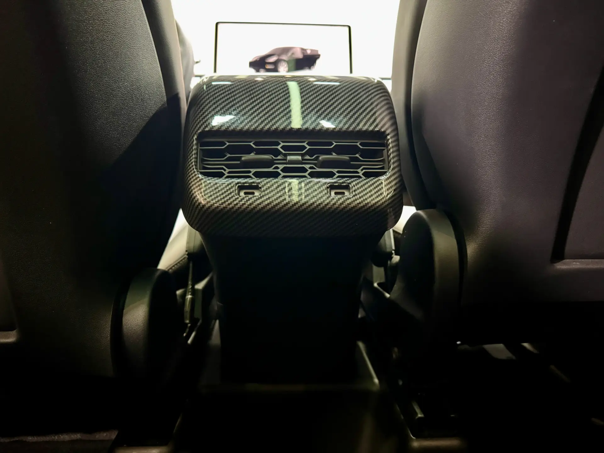 Tesla Model Y, 2023 18