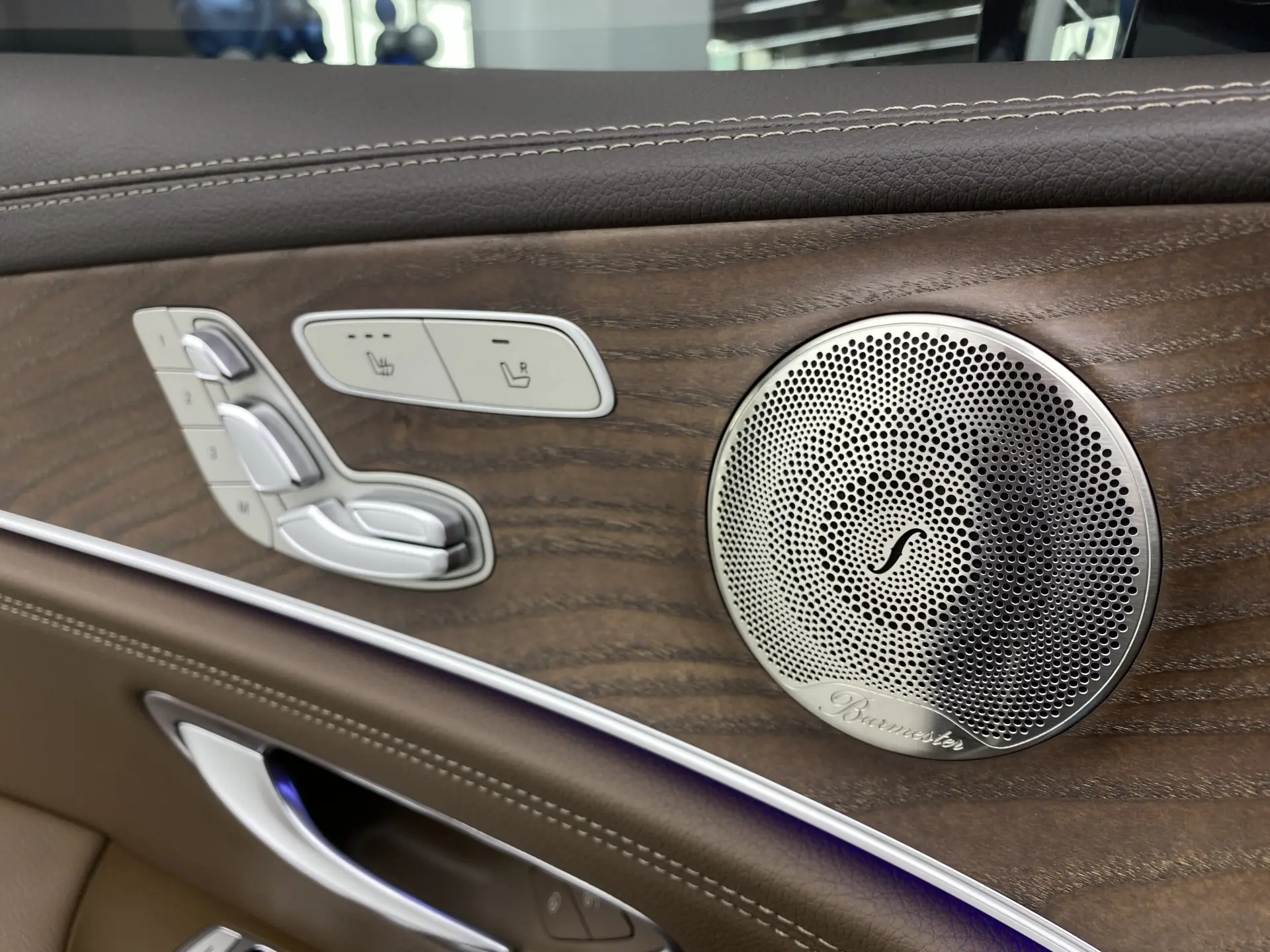 Mercedes-Benz E 300 L, 2023 20