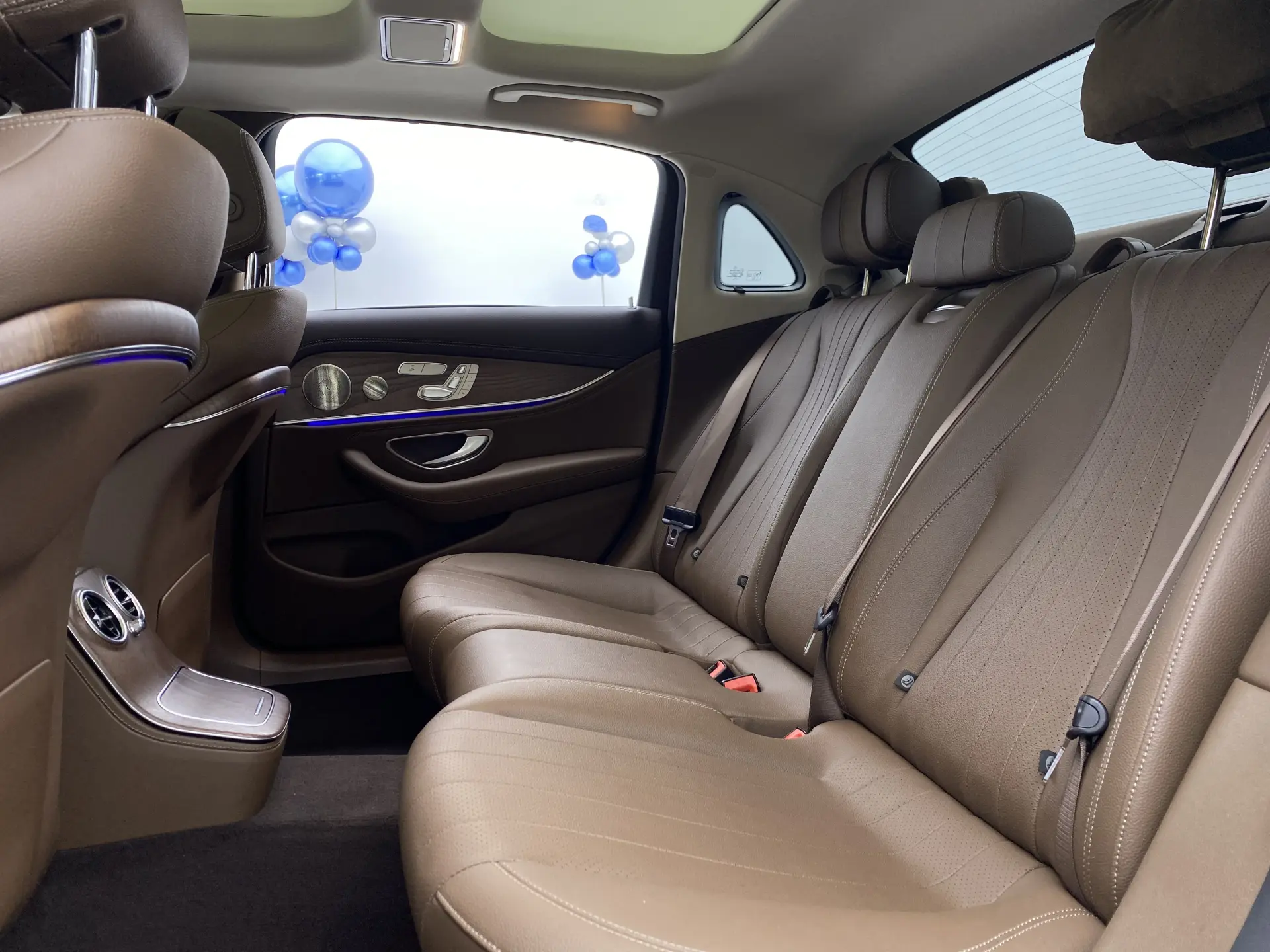 Mercedes-Benz E 300 L, 2023 8