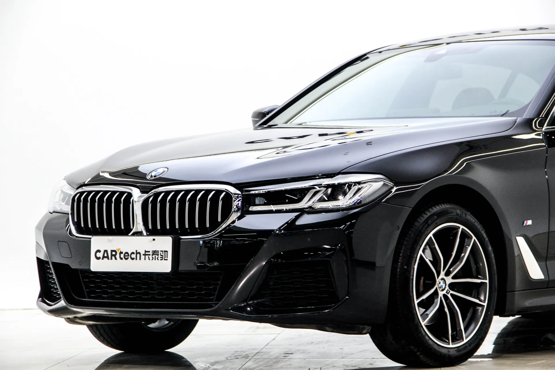 BMW 530Li, 2023 11