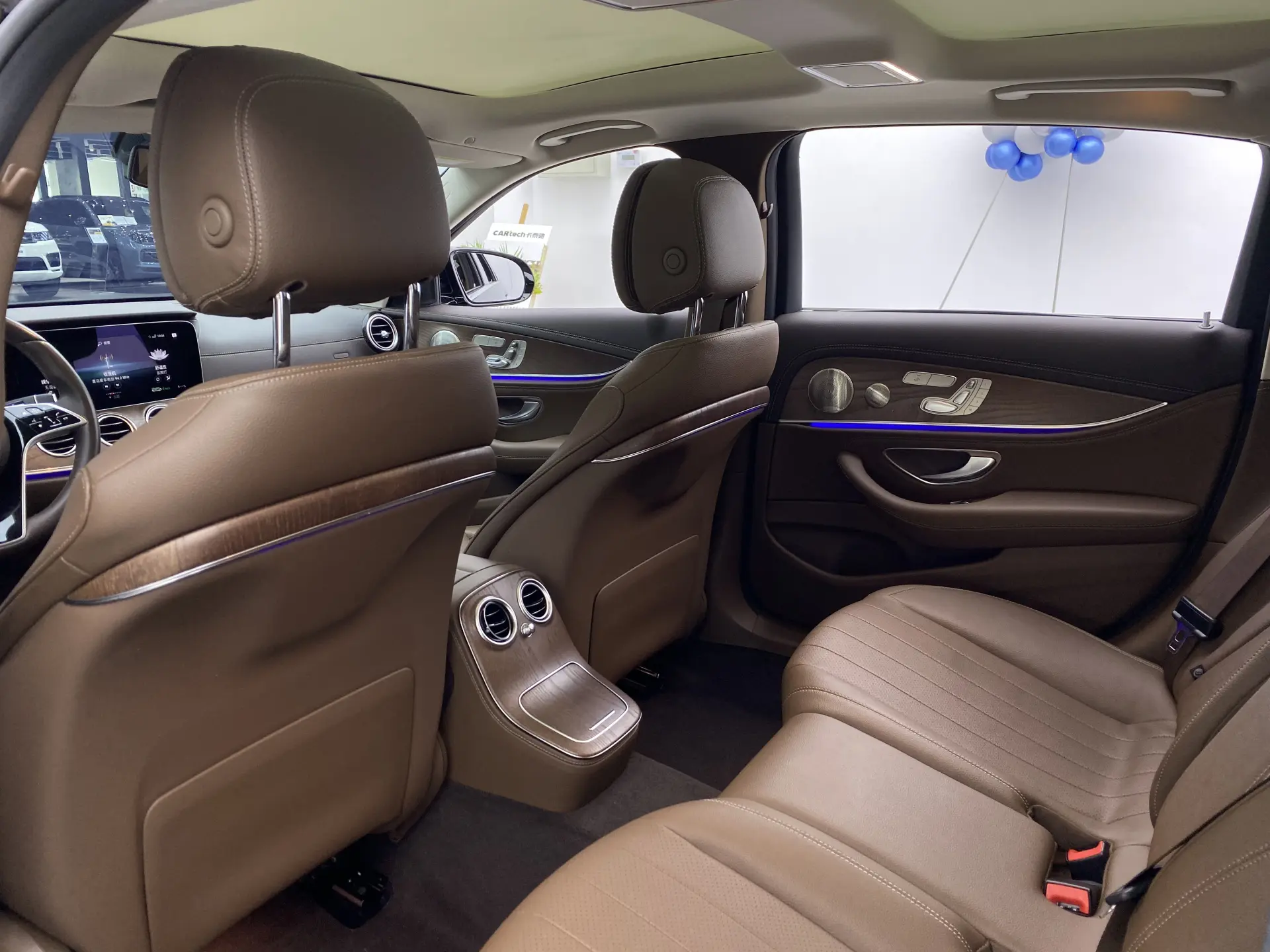 Mercedes-Benz E 300 L, 2023 7