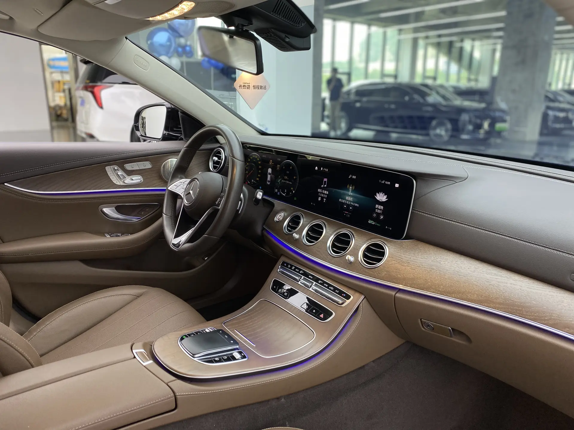 Mercedes-Benz E 300 L, 2023 9