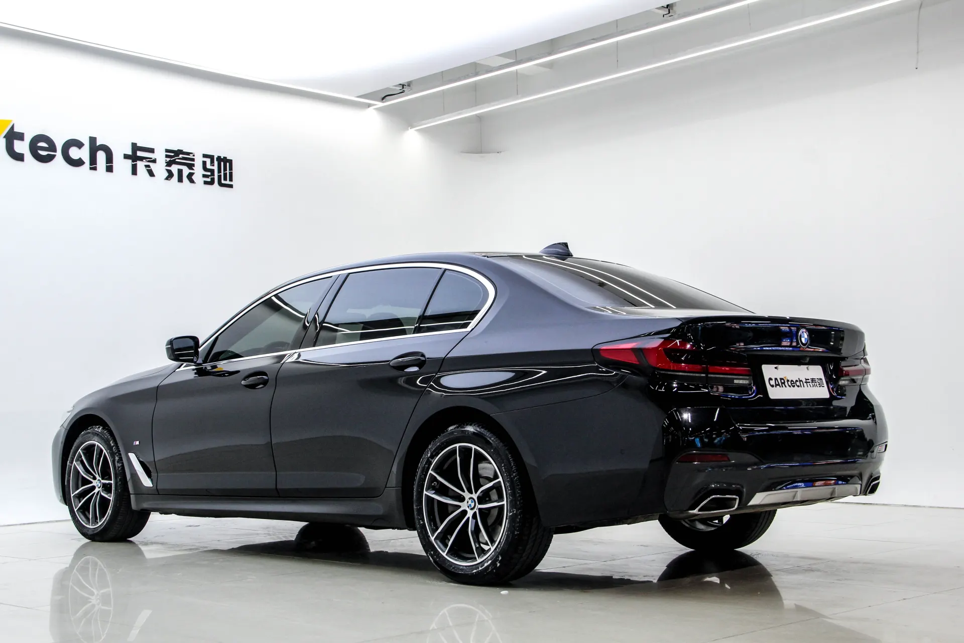 BMW 530Li, 2023 7