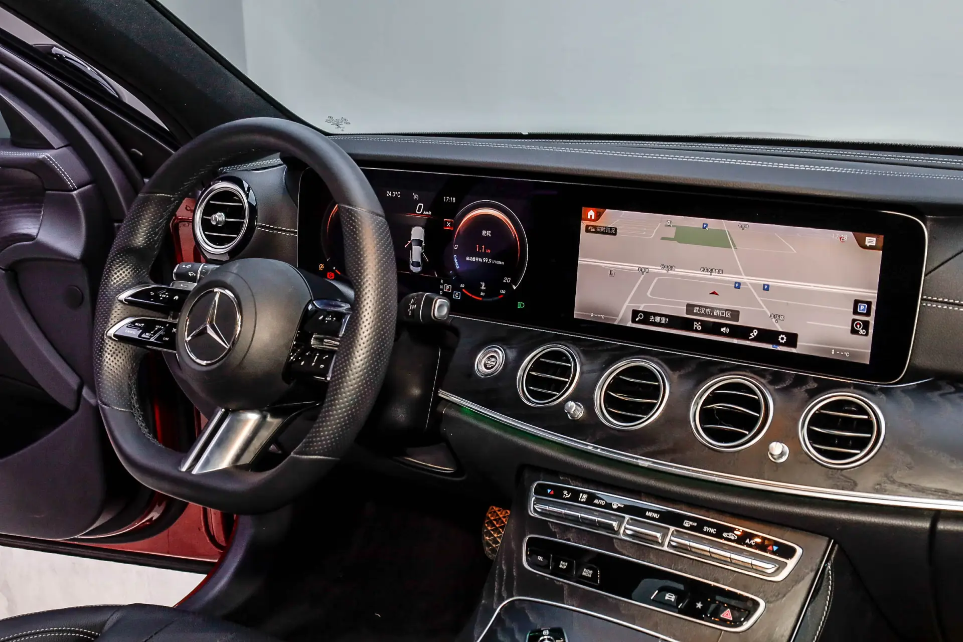 Mercedes-Benz E 260, 2021 32