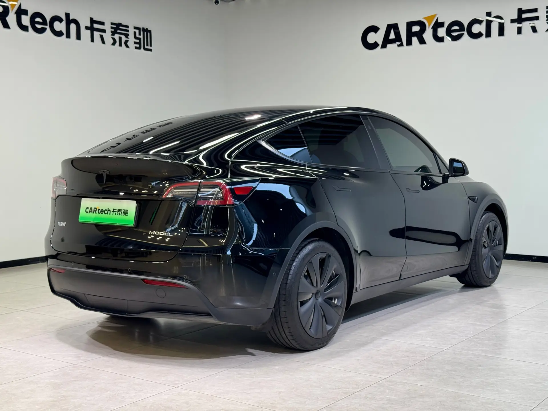Tesla Model Y, 2023 25
