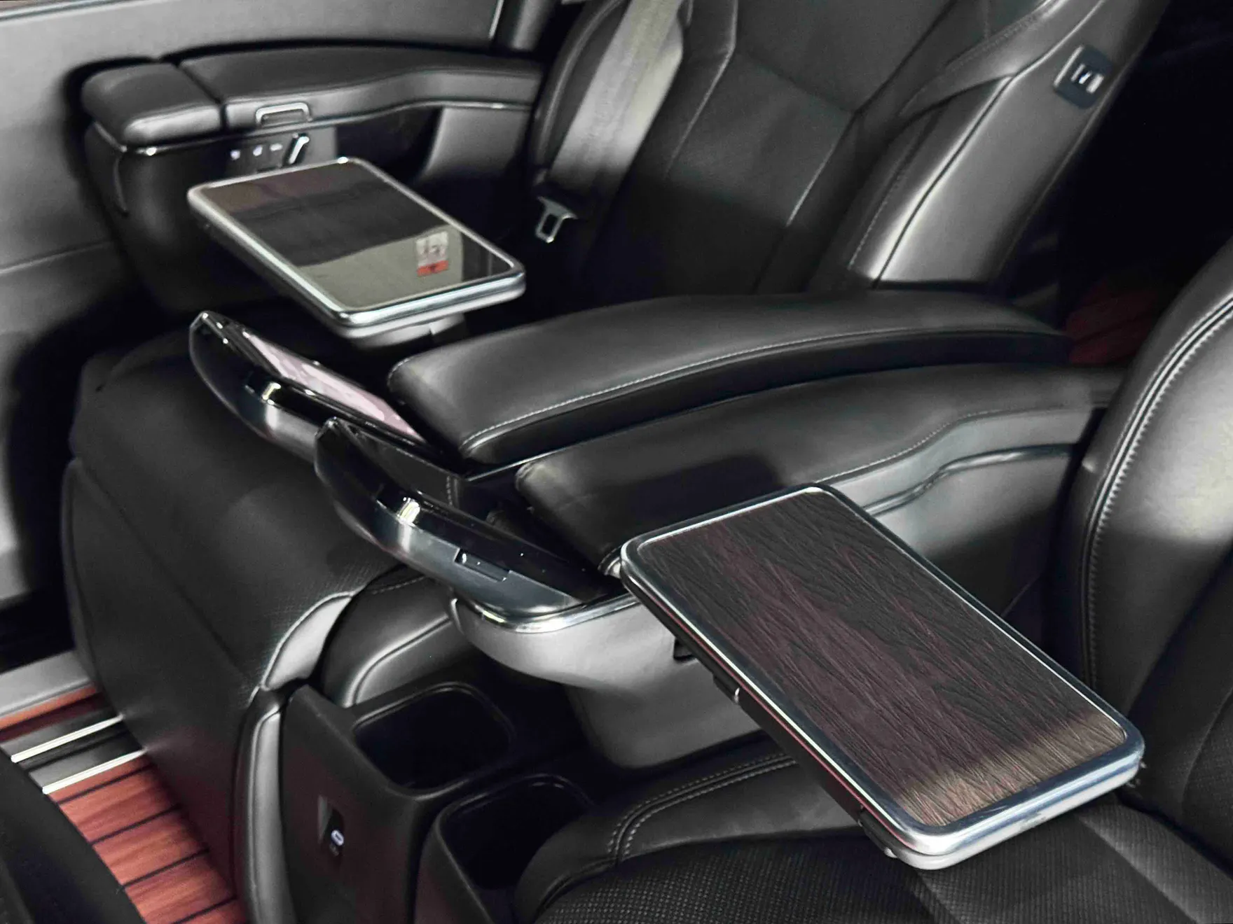 Toyota Alphard, 2024 18