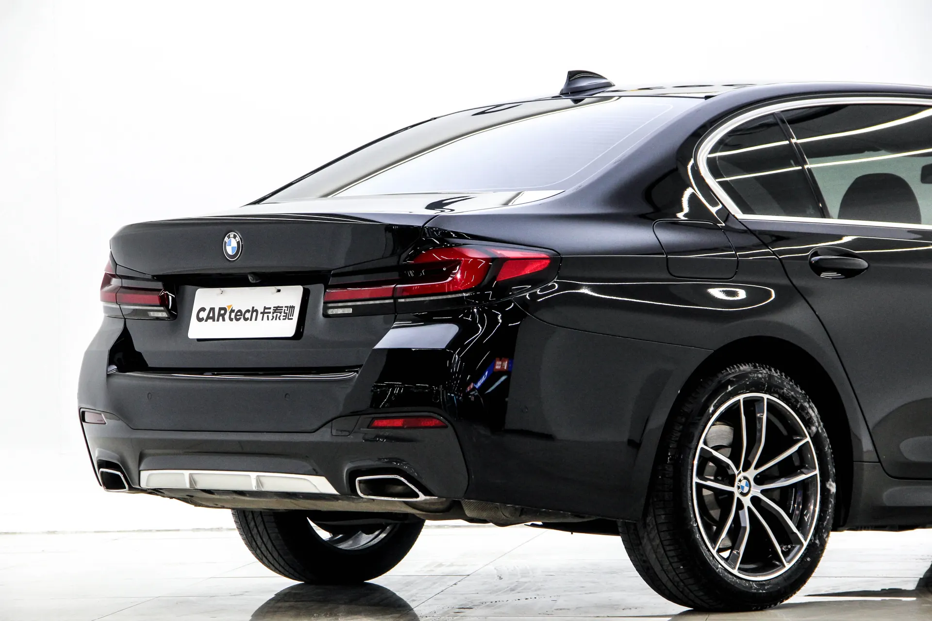 BMW 530Li, 2023 все фото