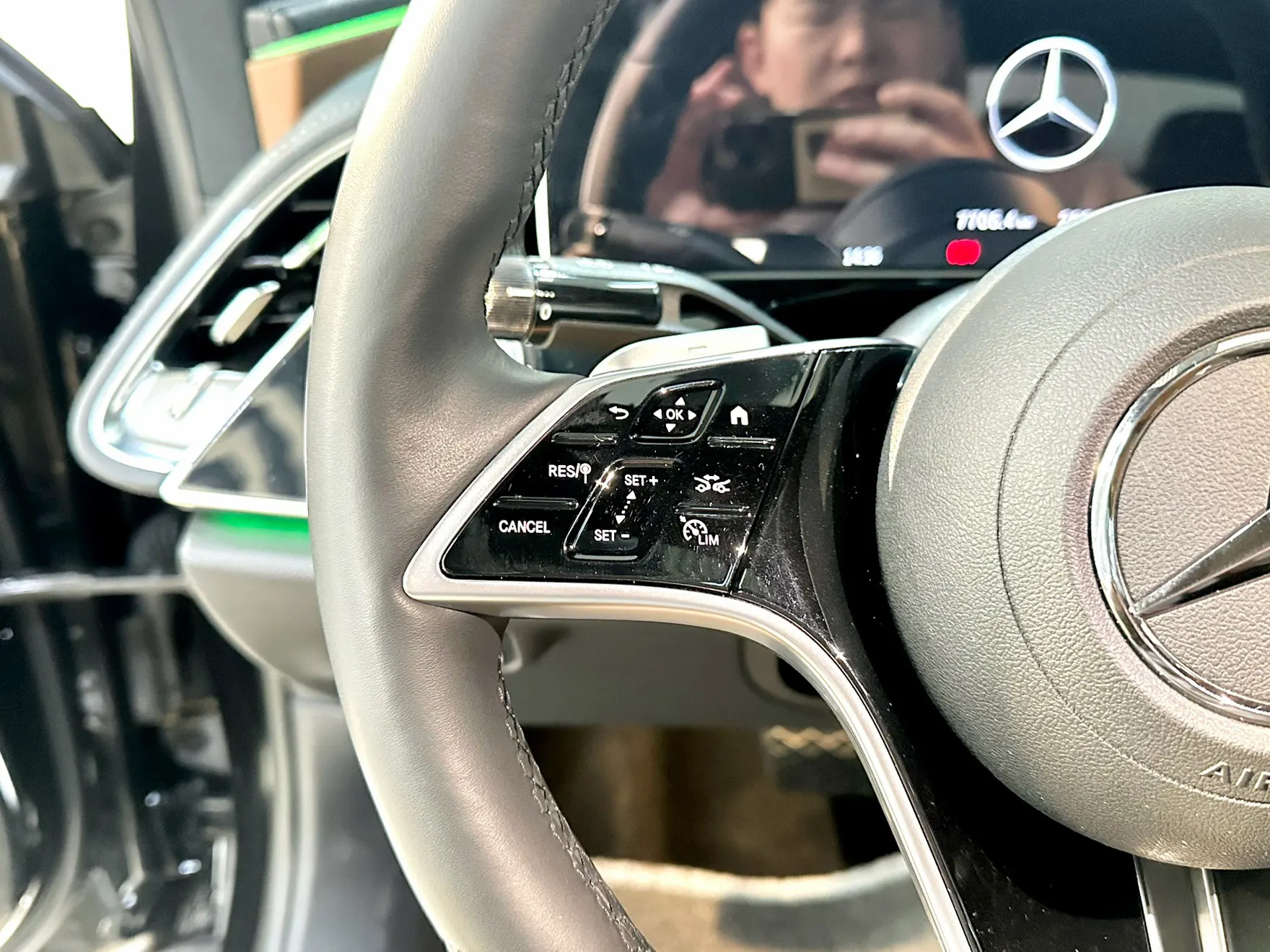 Mercedes-Benz E 300 L, 2024 10