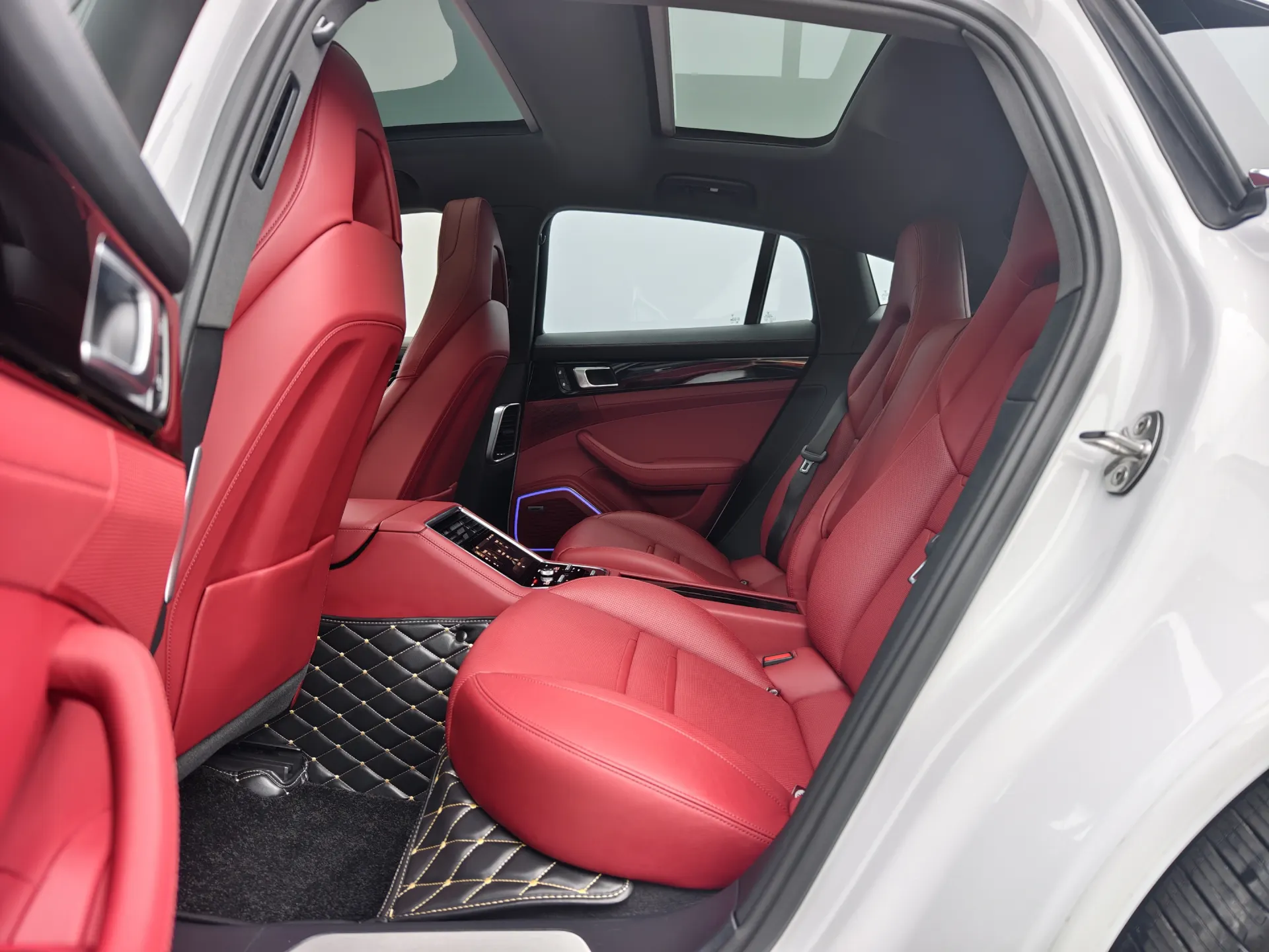 Porsche Panamera, 2022 13