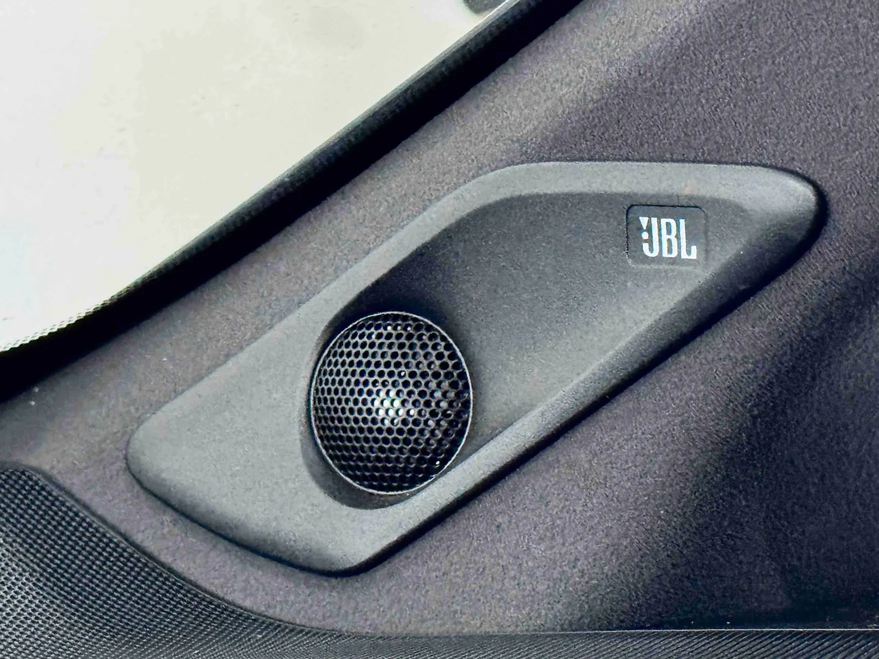 Toyota Alphard, 2024 35