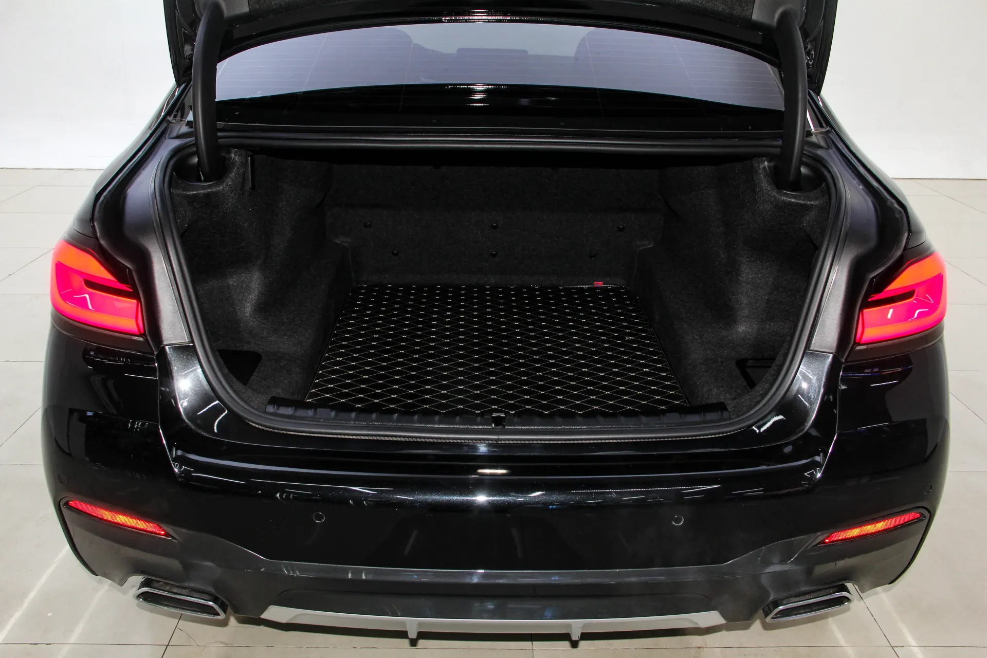 BMW 530Li, 2023 4