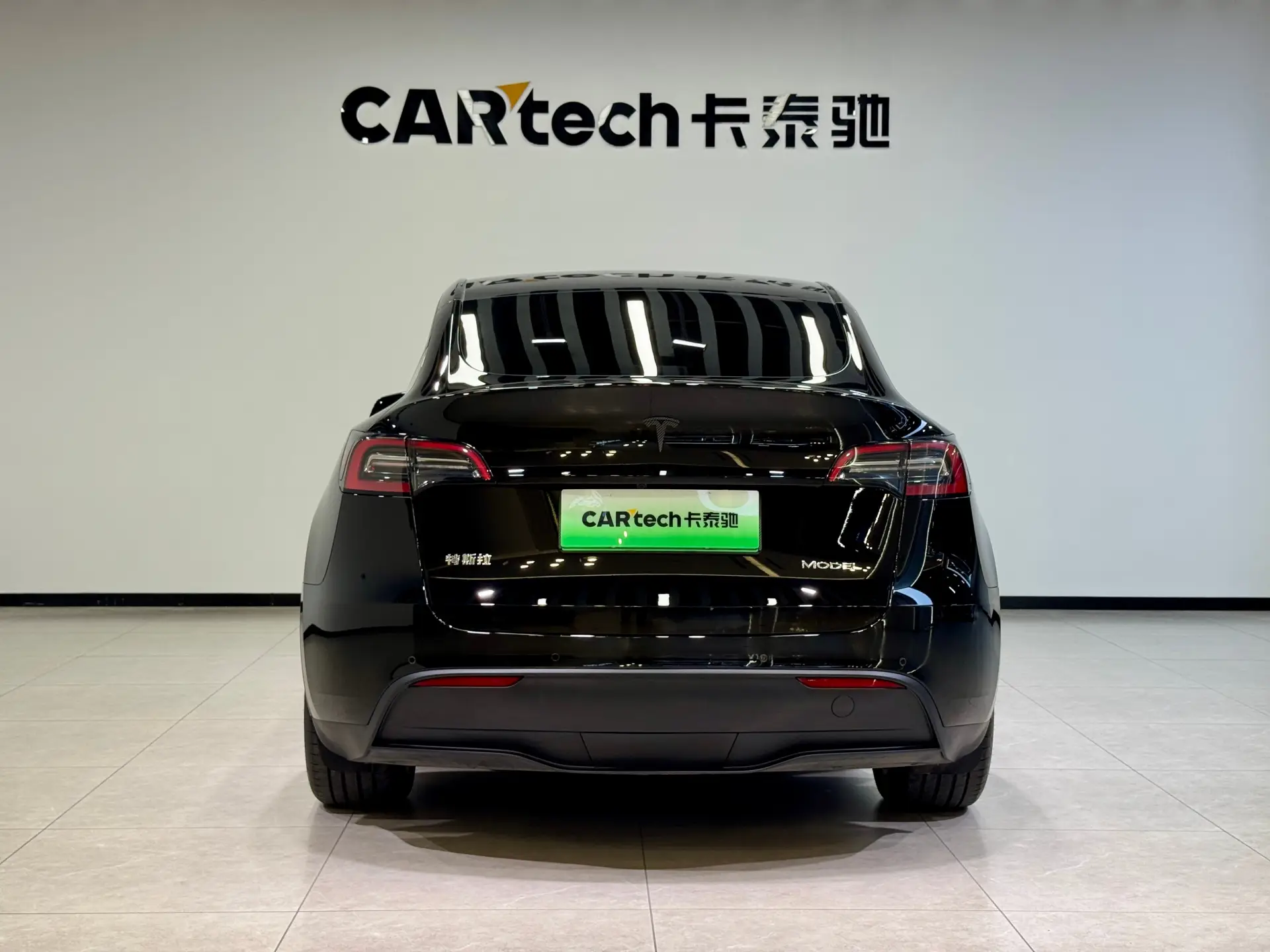 Tesla Model Y, 2023 26