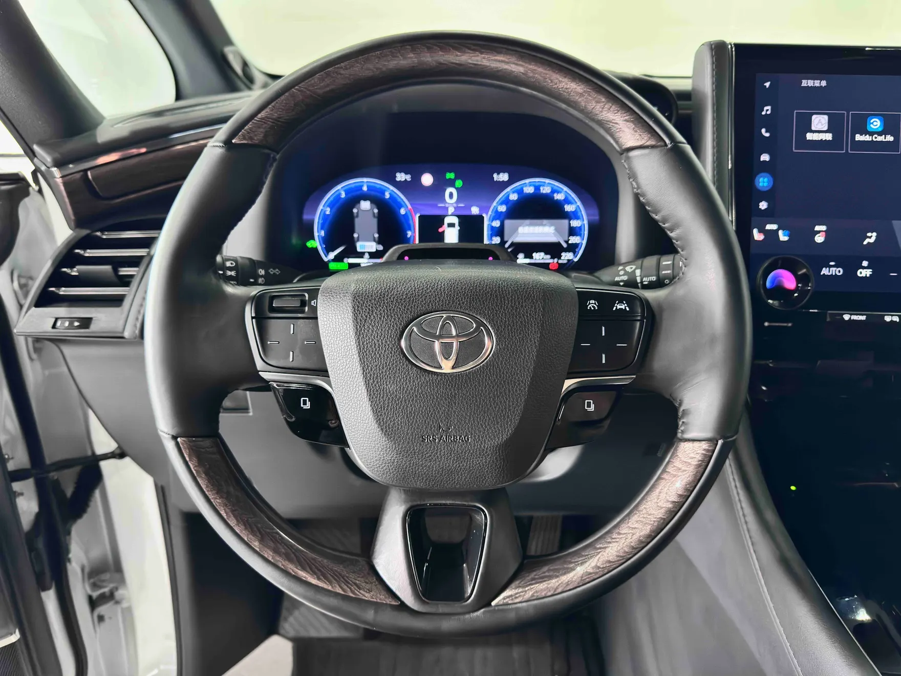 Toyota Alphard, 2024 14