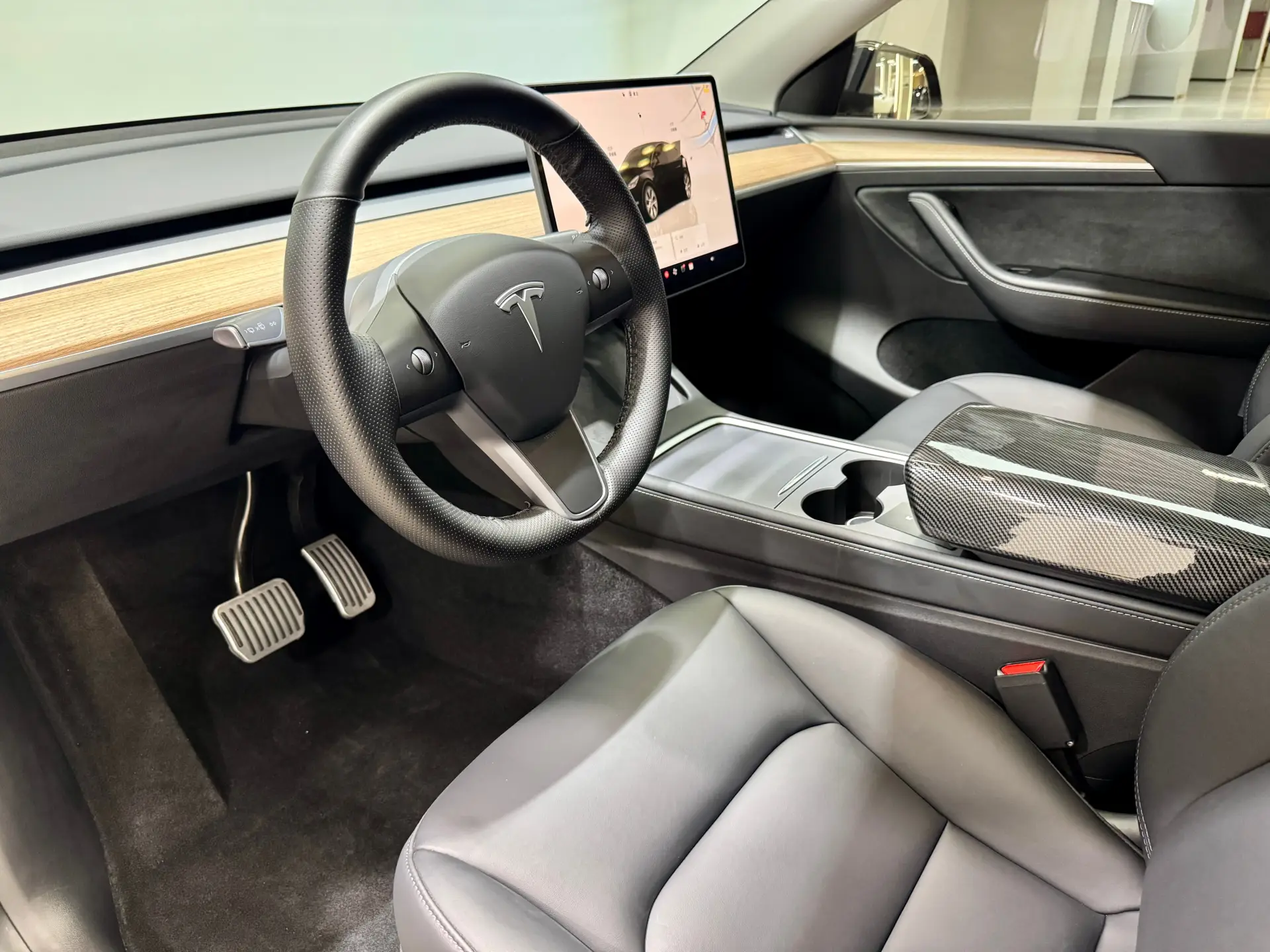 Tesla Model Y, 2023 7