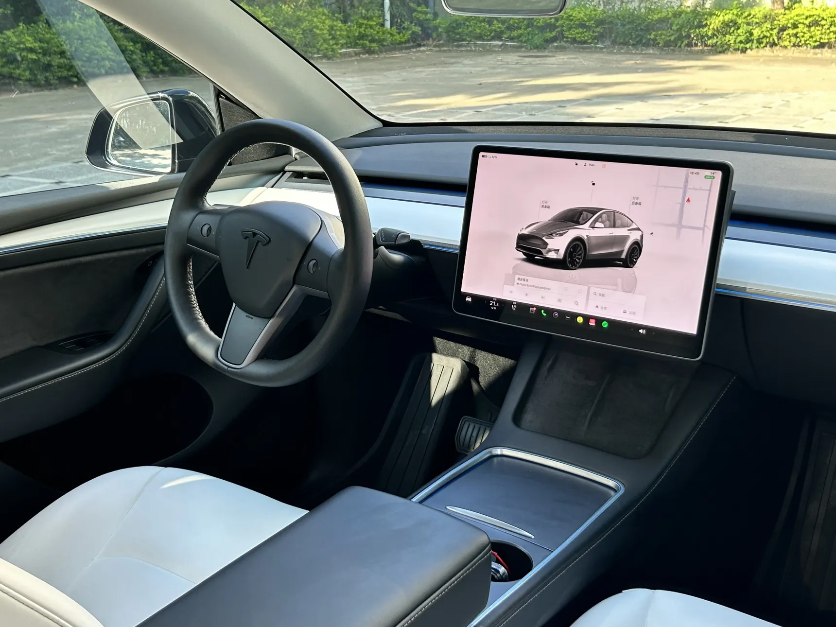 Tesla Model Y, 2022 15