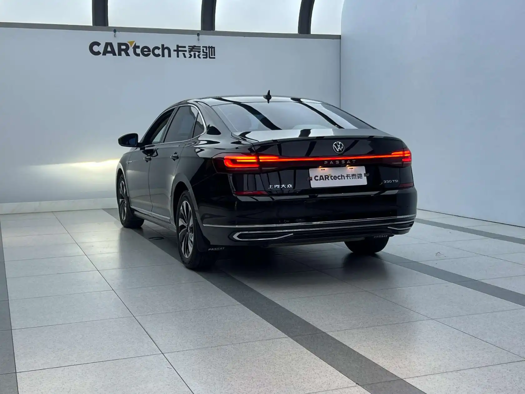 Volkswagen Passat, 2023 4
