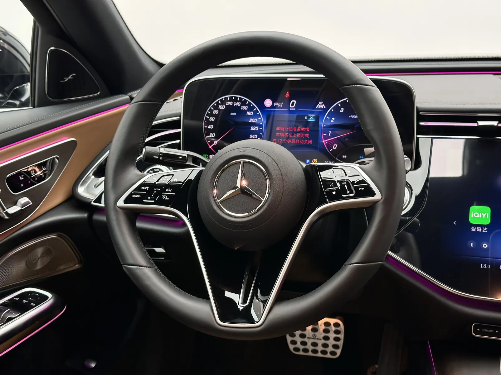 Mercedes-Benz E 300 L, 2025 12