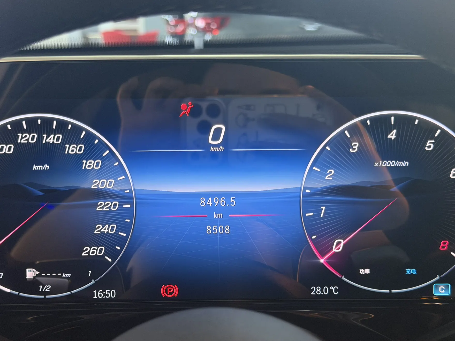 Mercedes-Benz E 300 L, 2025 11