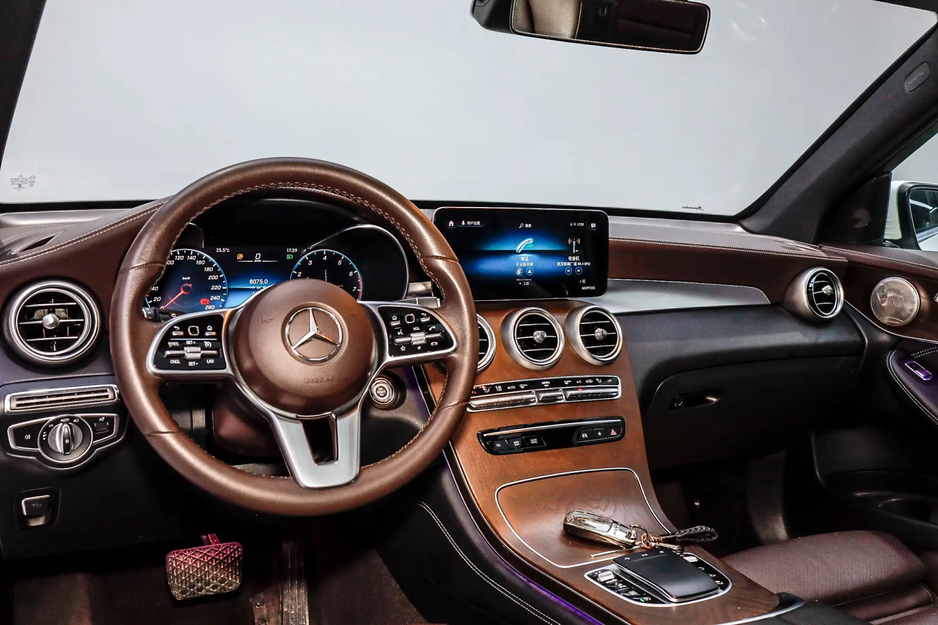 Mercedes-Benz GLC 300 L, 2020 26