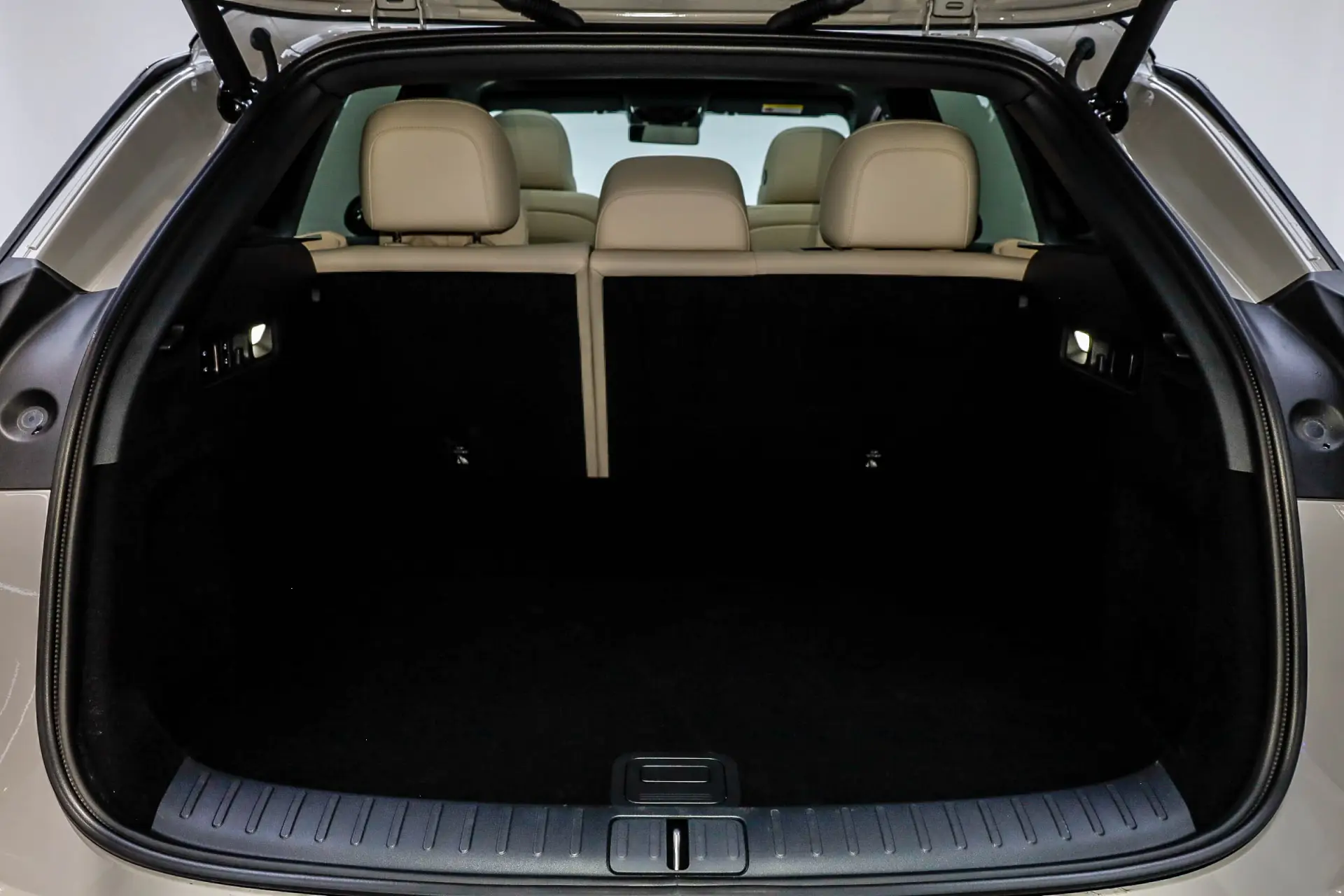 Li Auto i6, 2025 10