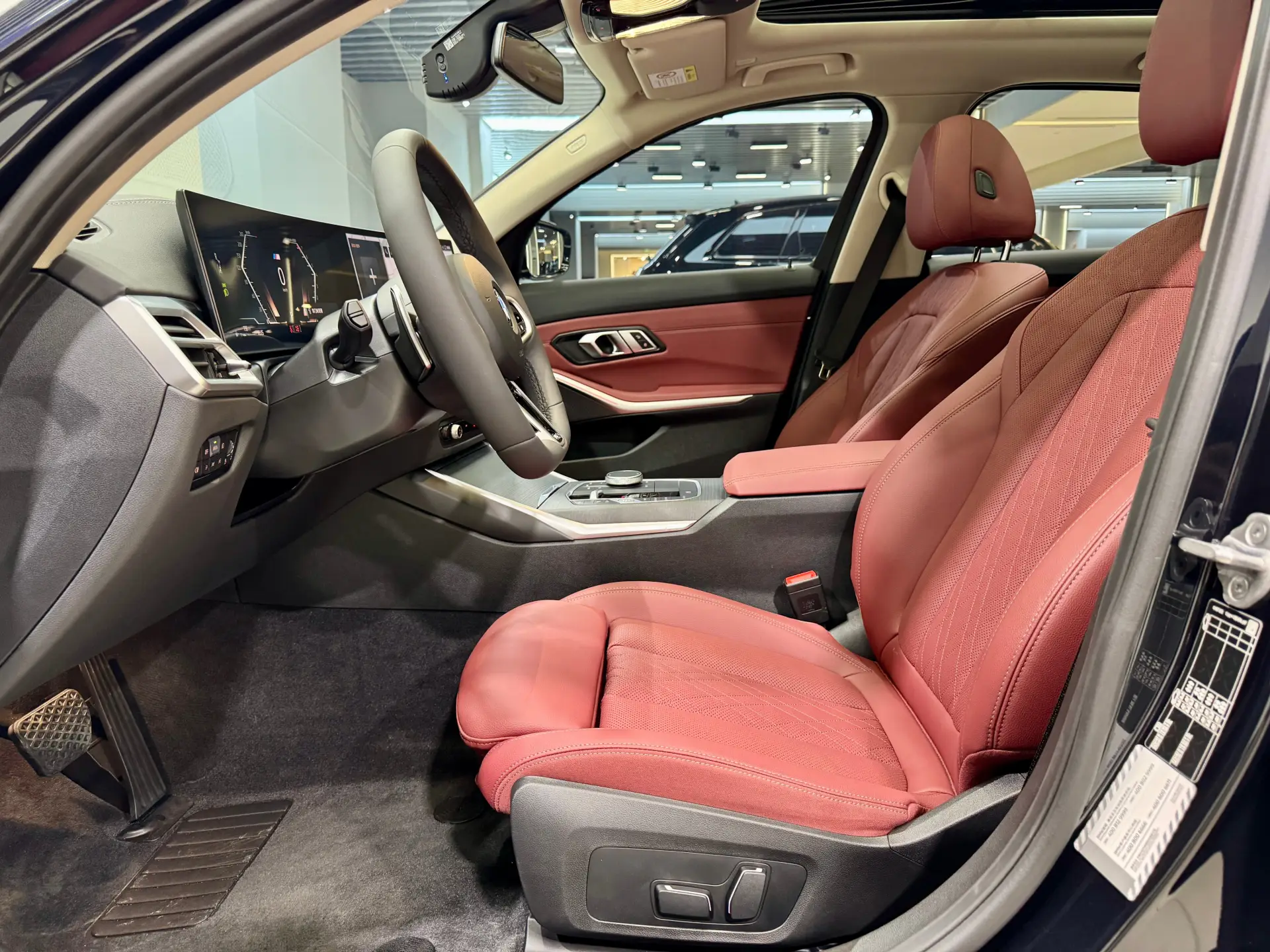 BMW 325Li, 2025 6