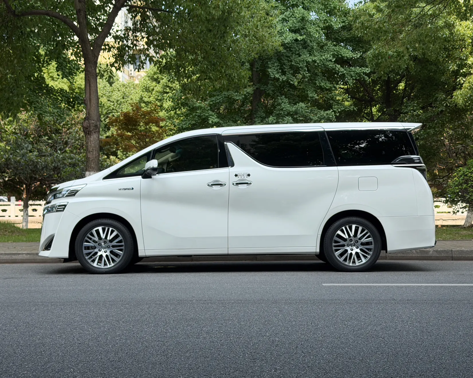 Toyota Vellfire, 2019 4