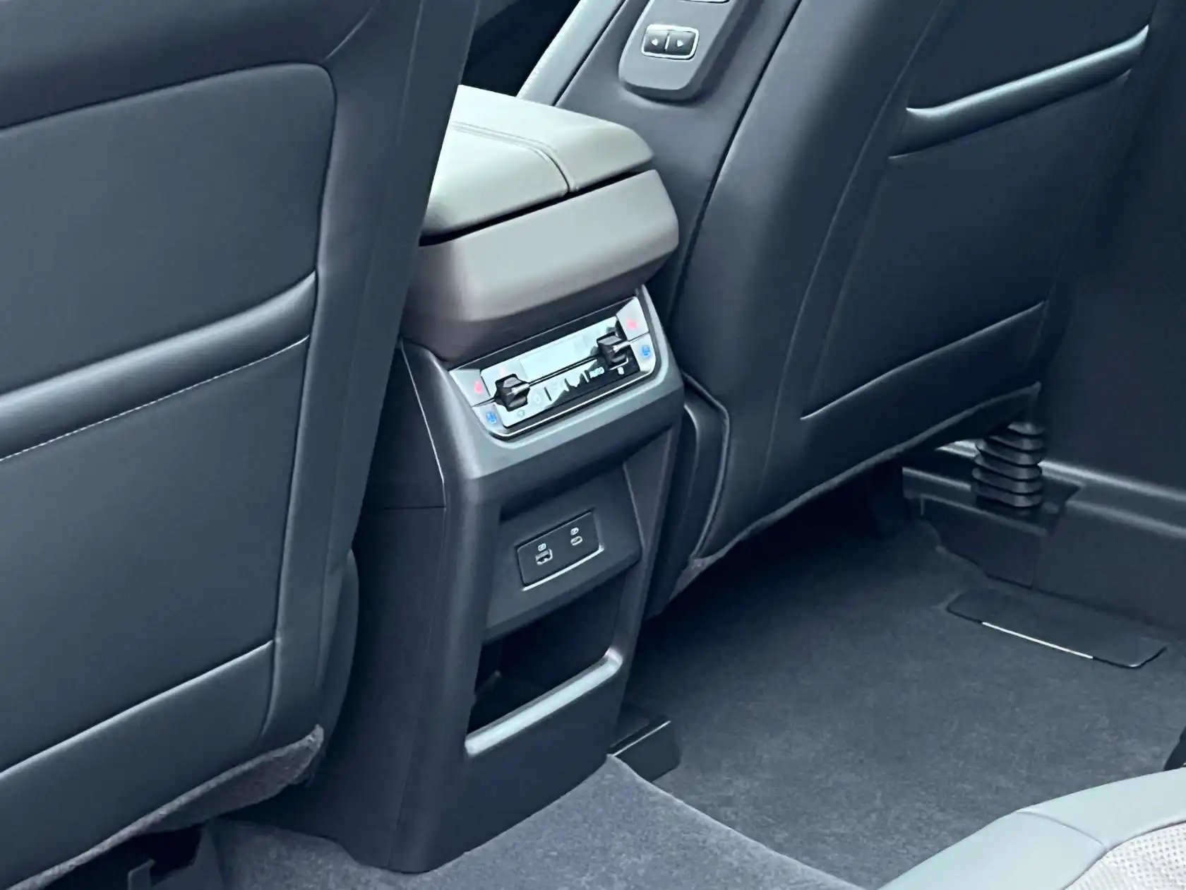 Ford Edge L, 2025 15
