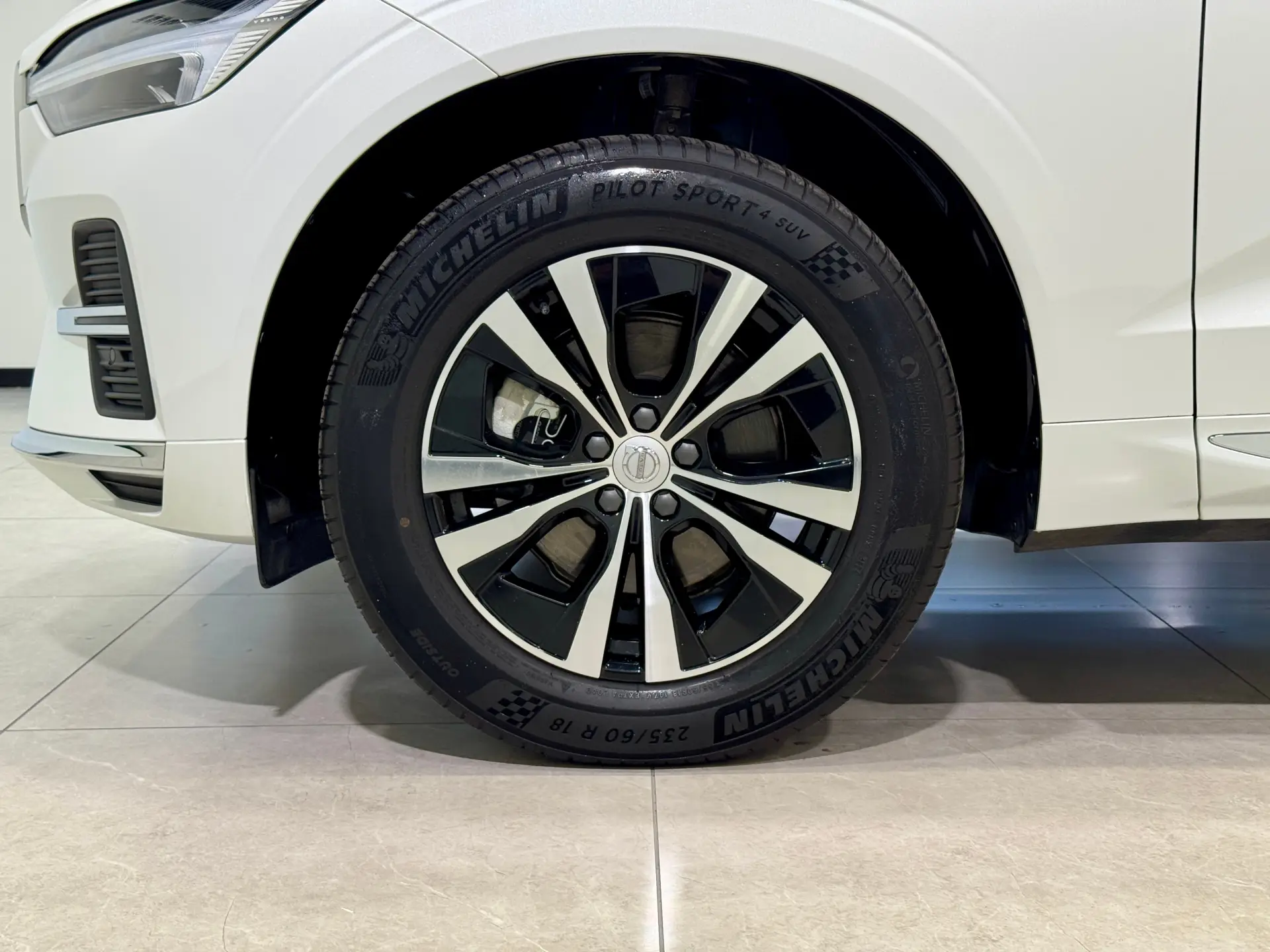 Volvo XC60, 2025 3
