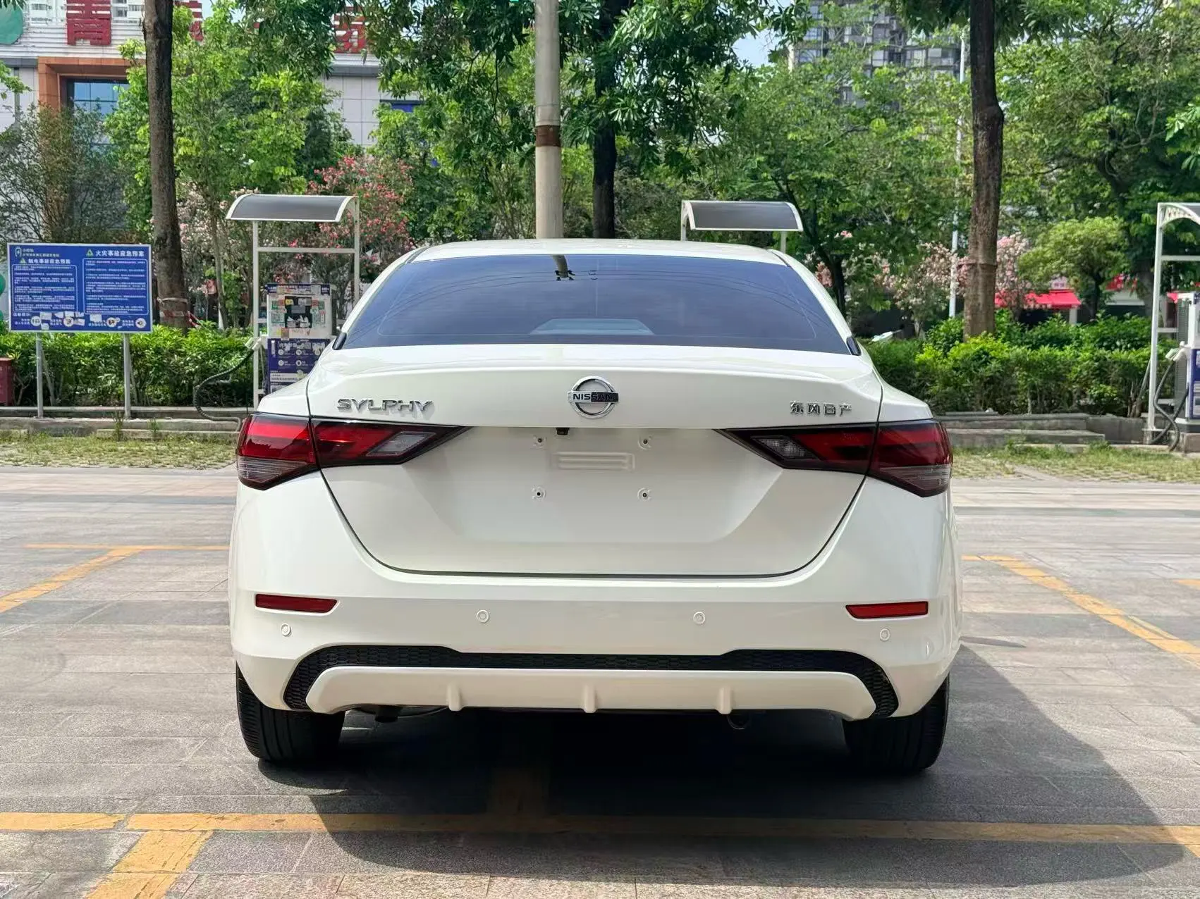 Nissan Sylphy, 2021 все фото