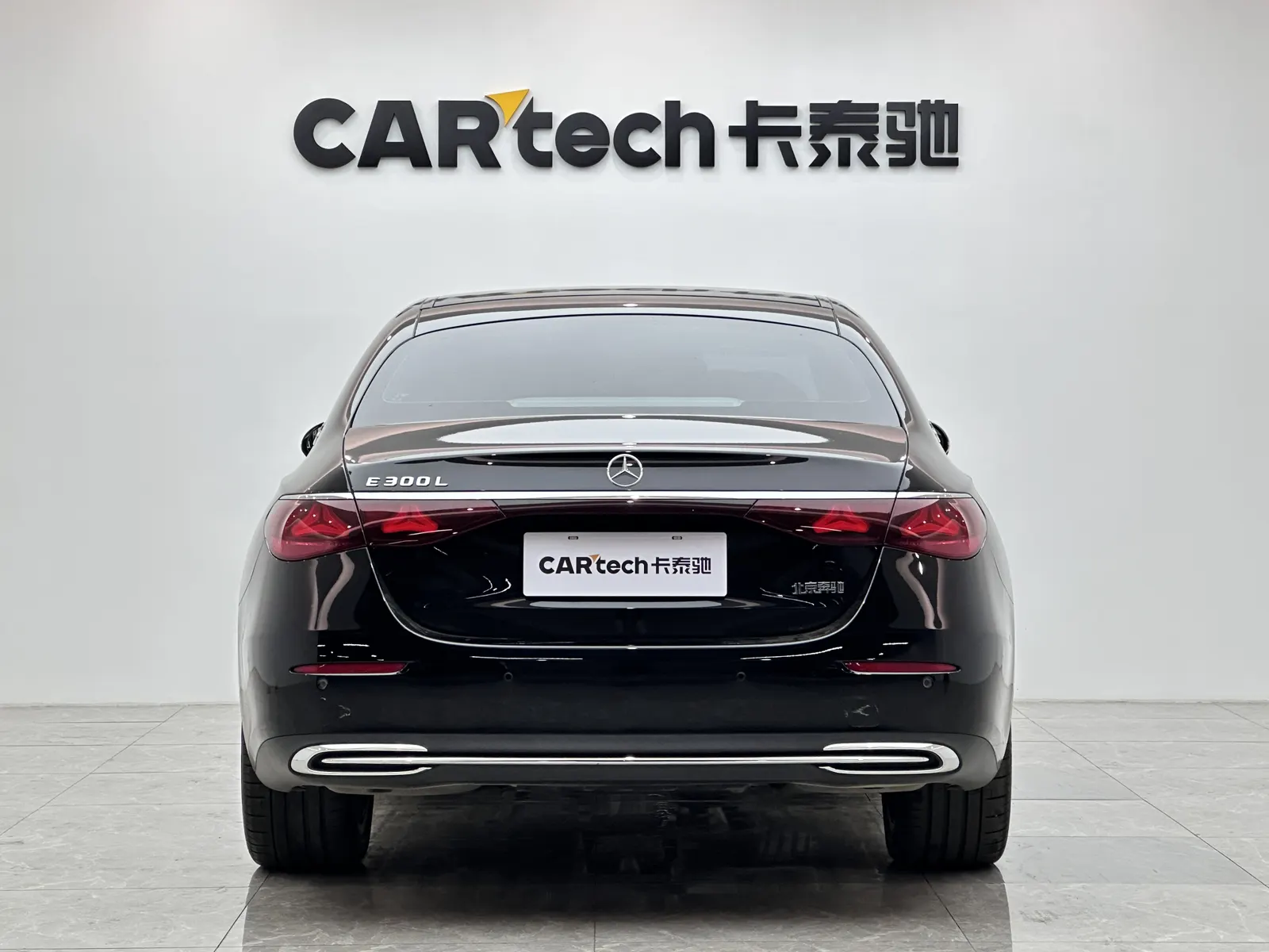 Mercedes-Benz E 300 L, 2025 4