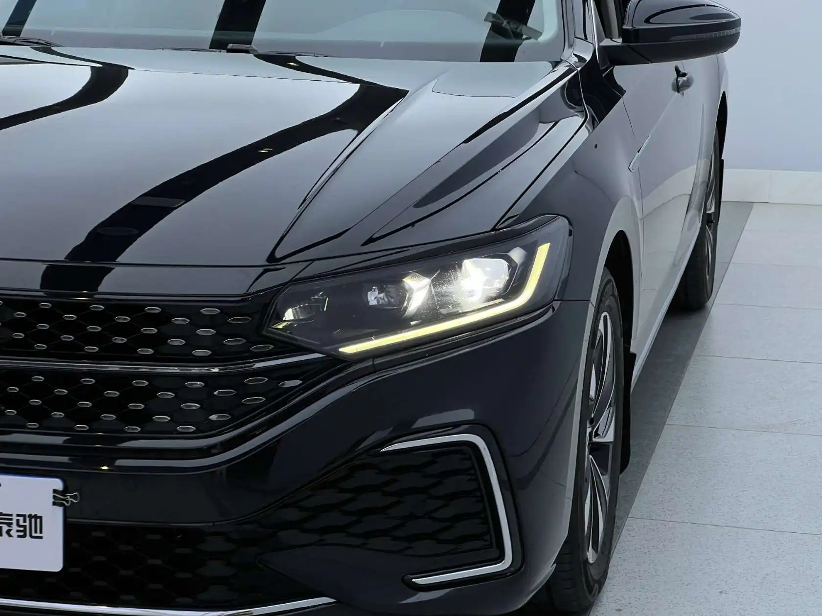 Volkswagen Passat, 2023 все фото