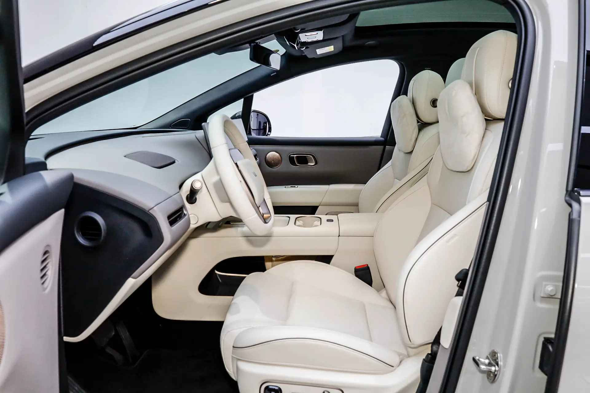 Li Auto i6, 2025 16