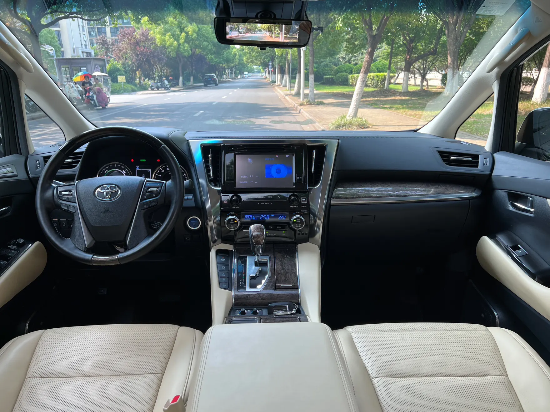 Toyota Vellfire, 2019 8