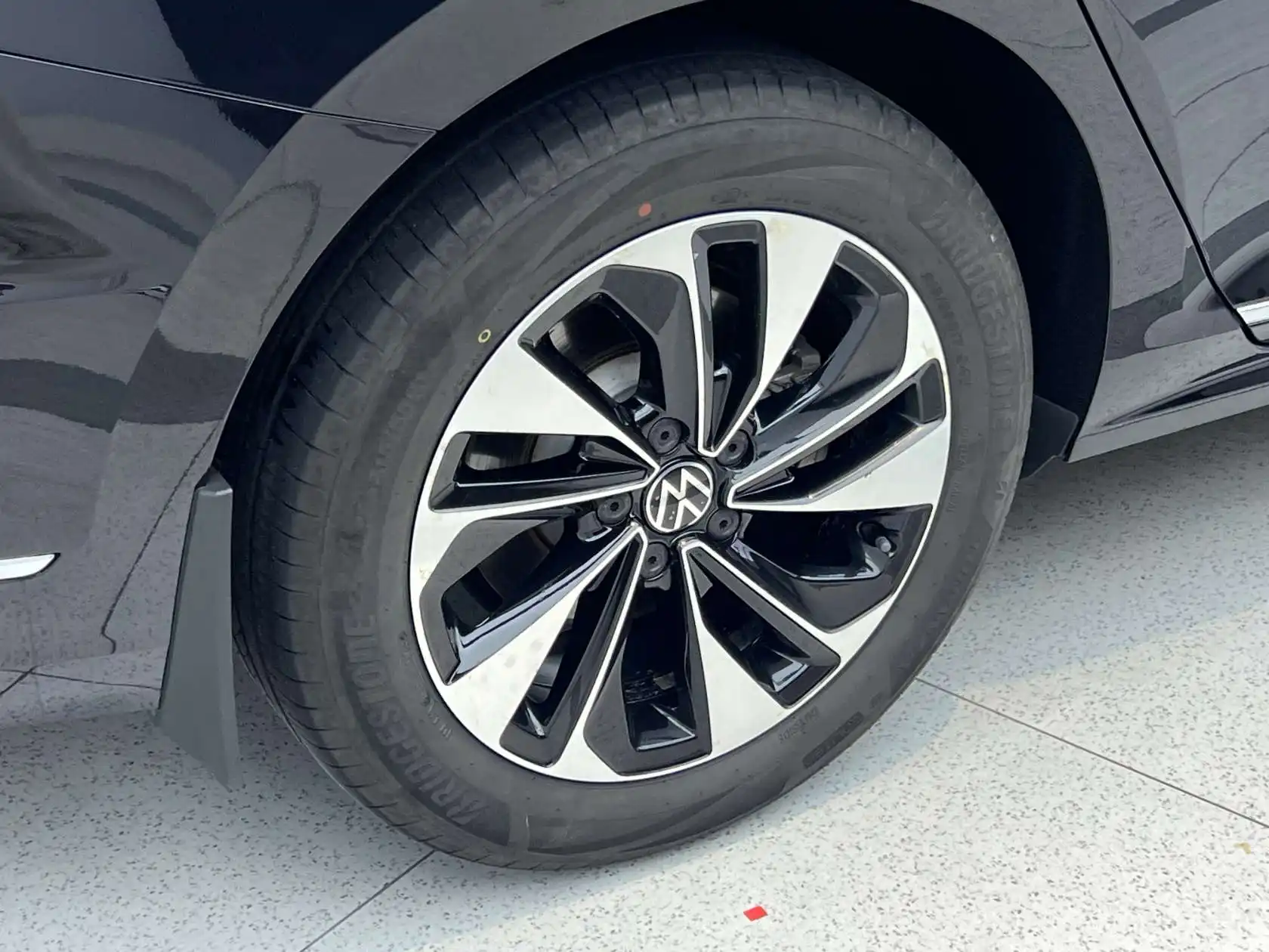 Volkswagen Passat, 2023 32