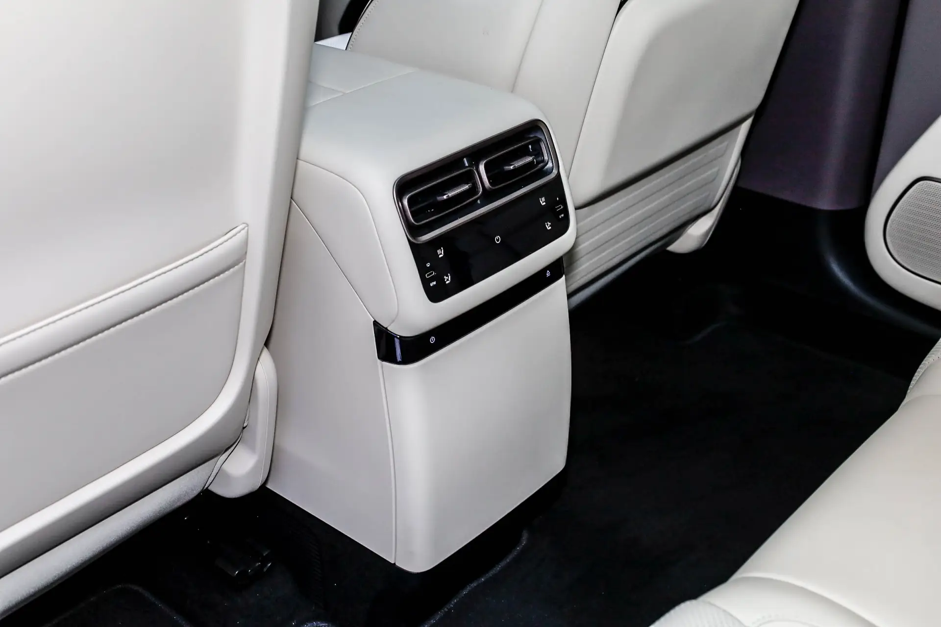 Li Auto i6, 2025 30