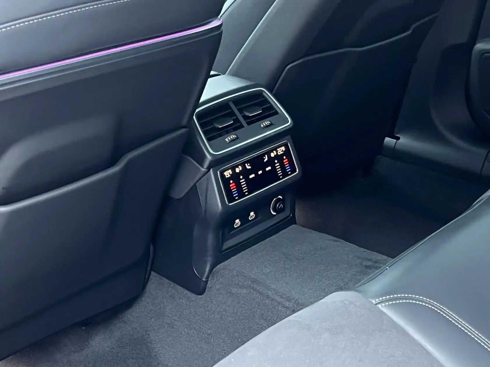 Audi A7L 45 TFSI, 2024 14