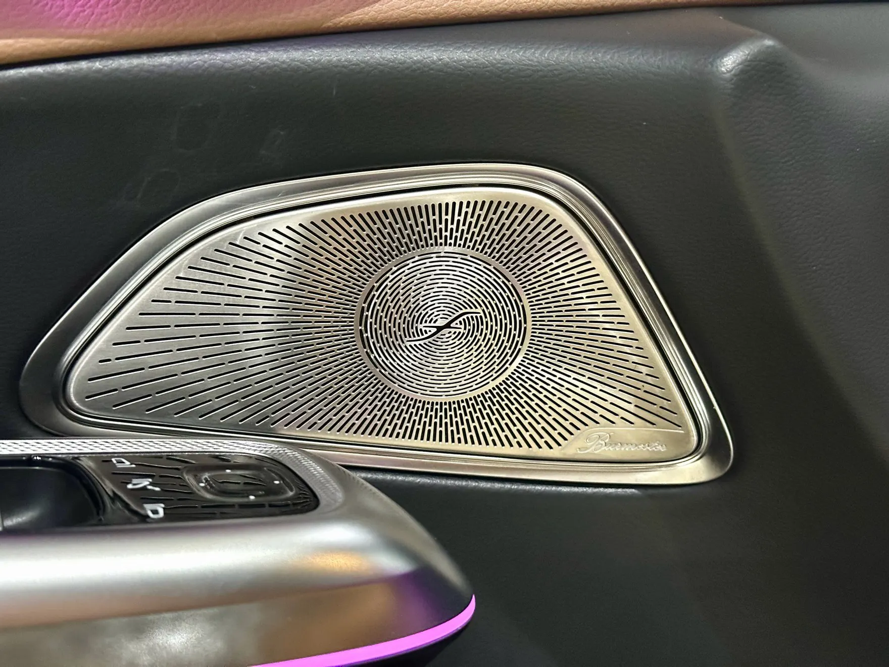 Mercedes-Benz E 300 L, 2025 16