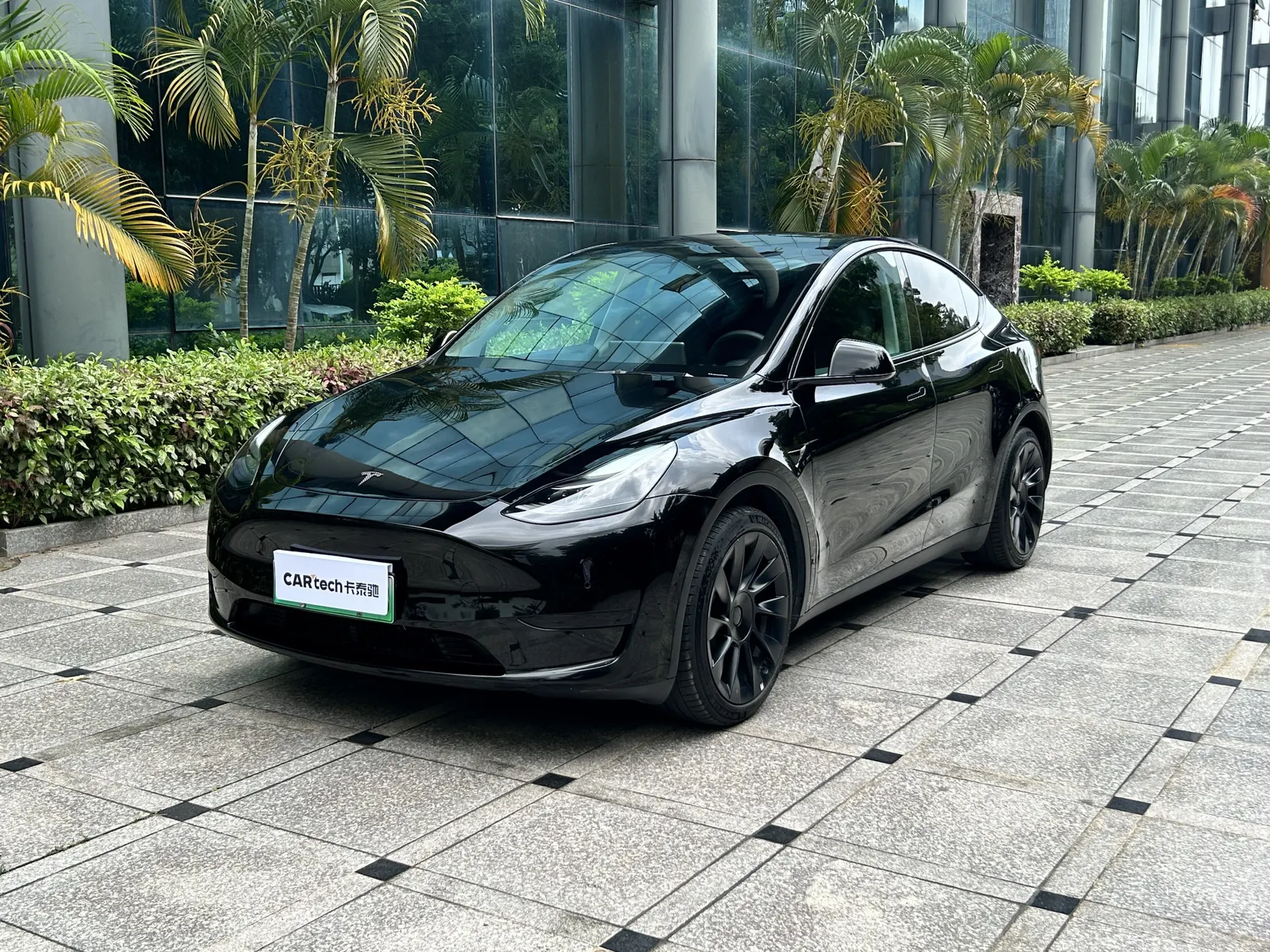 Tesla Model Y, 2022 все фото