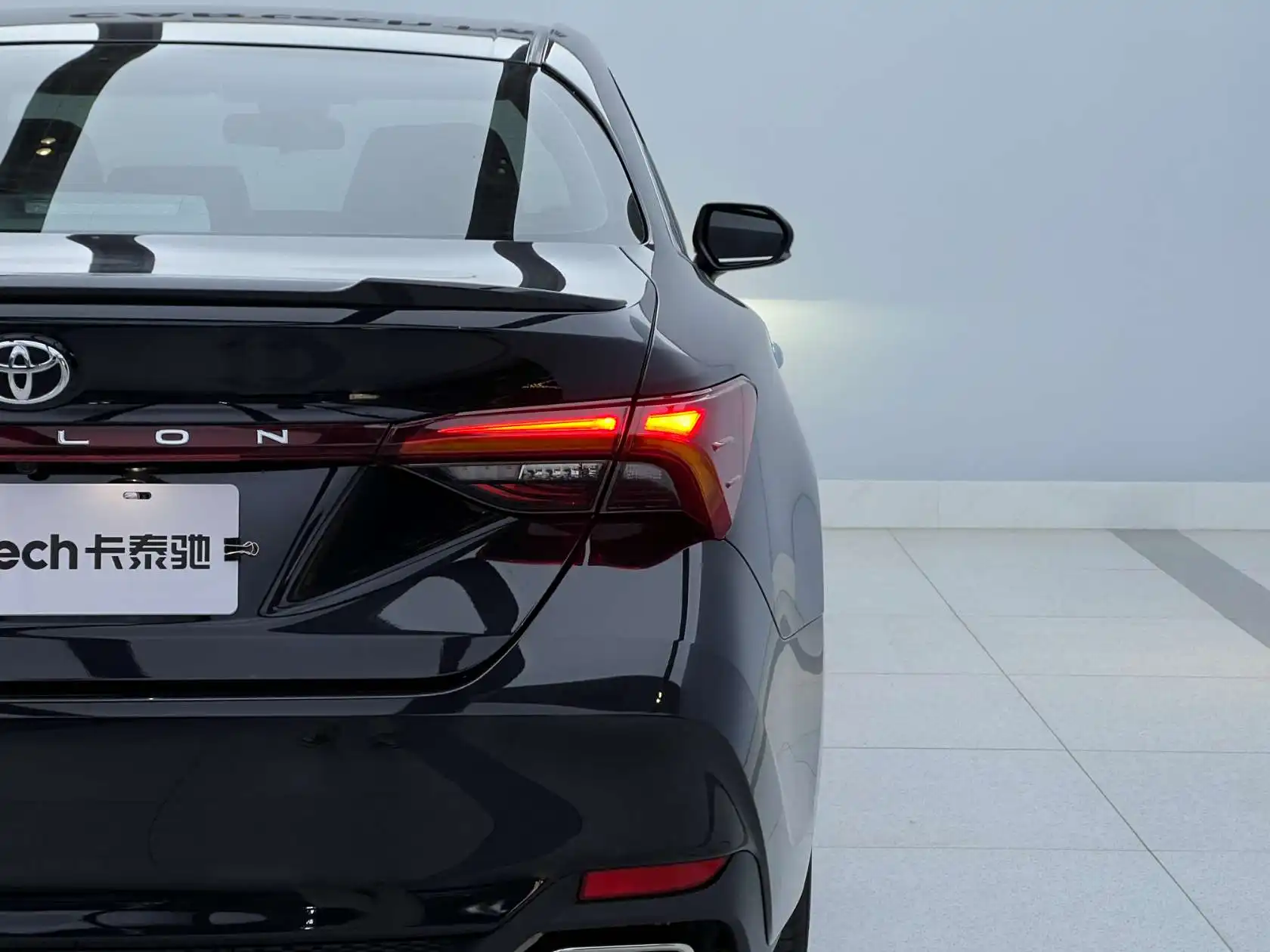 Toyota Avalon, 2022 все фото
