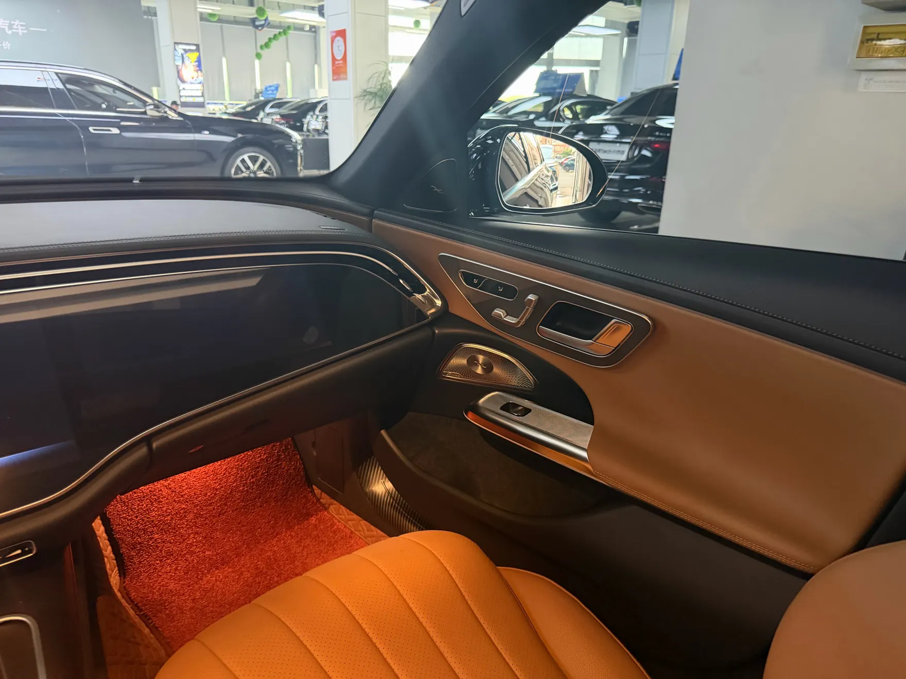 Mercedes-Benz E 300 L, 2025 15