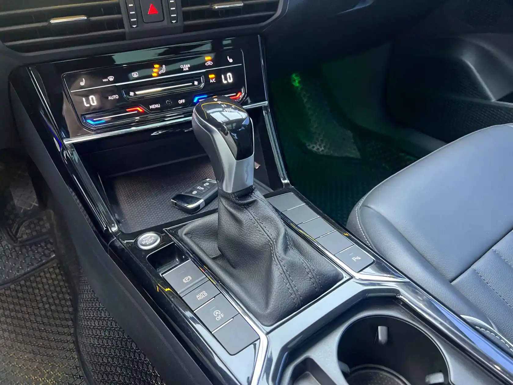 Volkswagen Passat, 2023 9