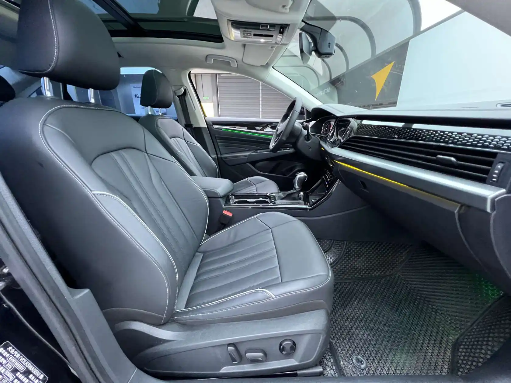 Volkswagen Passat, 2023 18