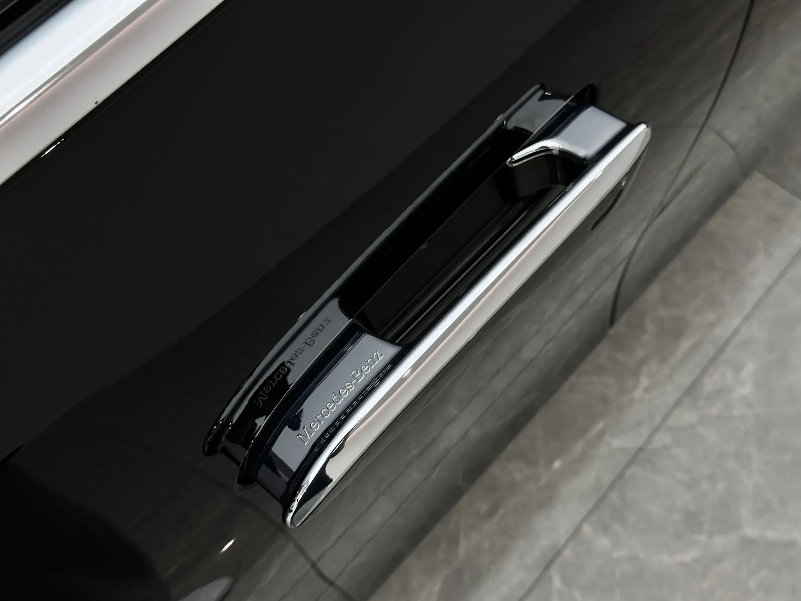Mercedes-Benz E 300 L, 2025 19