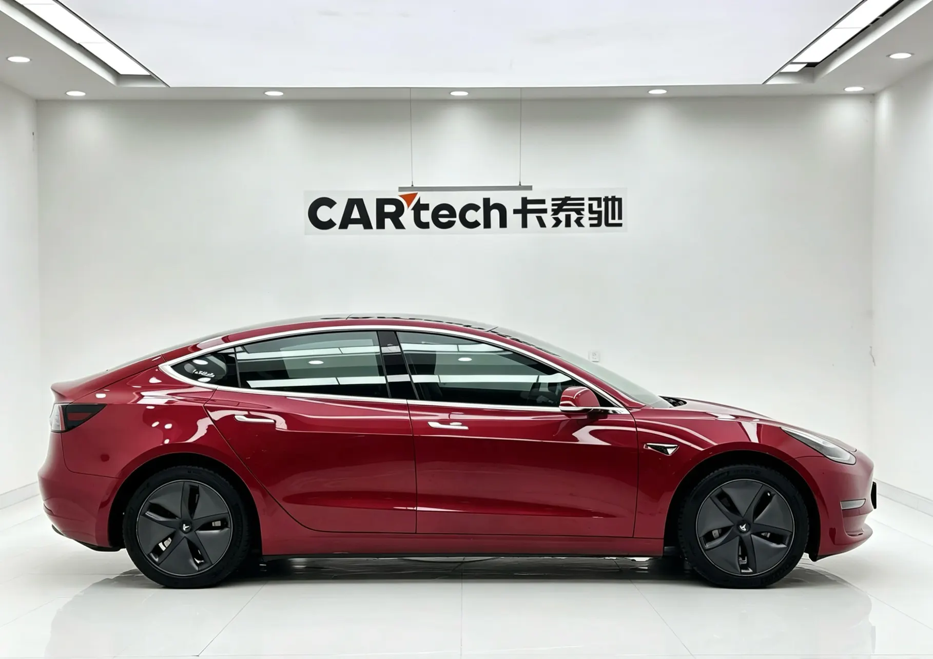 Tesla Model 3, 2019 4