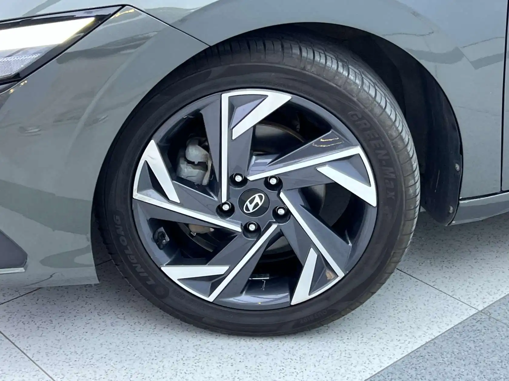 Hyundai Elantra, 2024 29