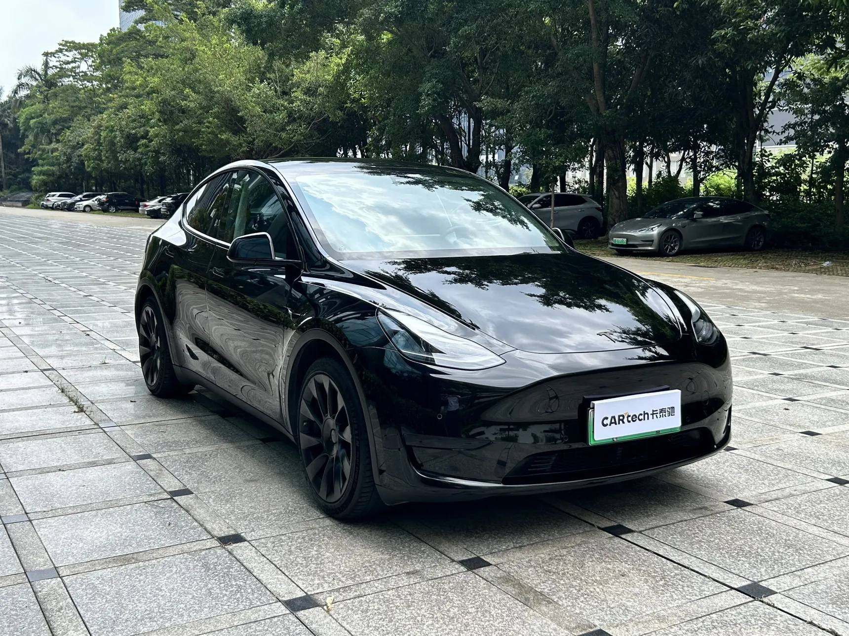 Tesla Model Y, 2022 3